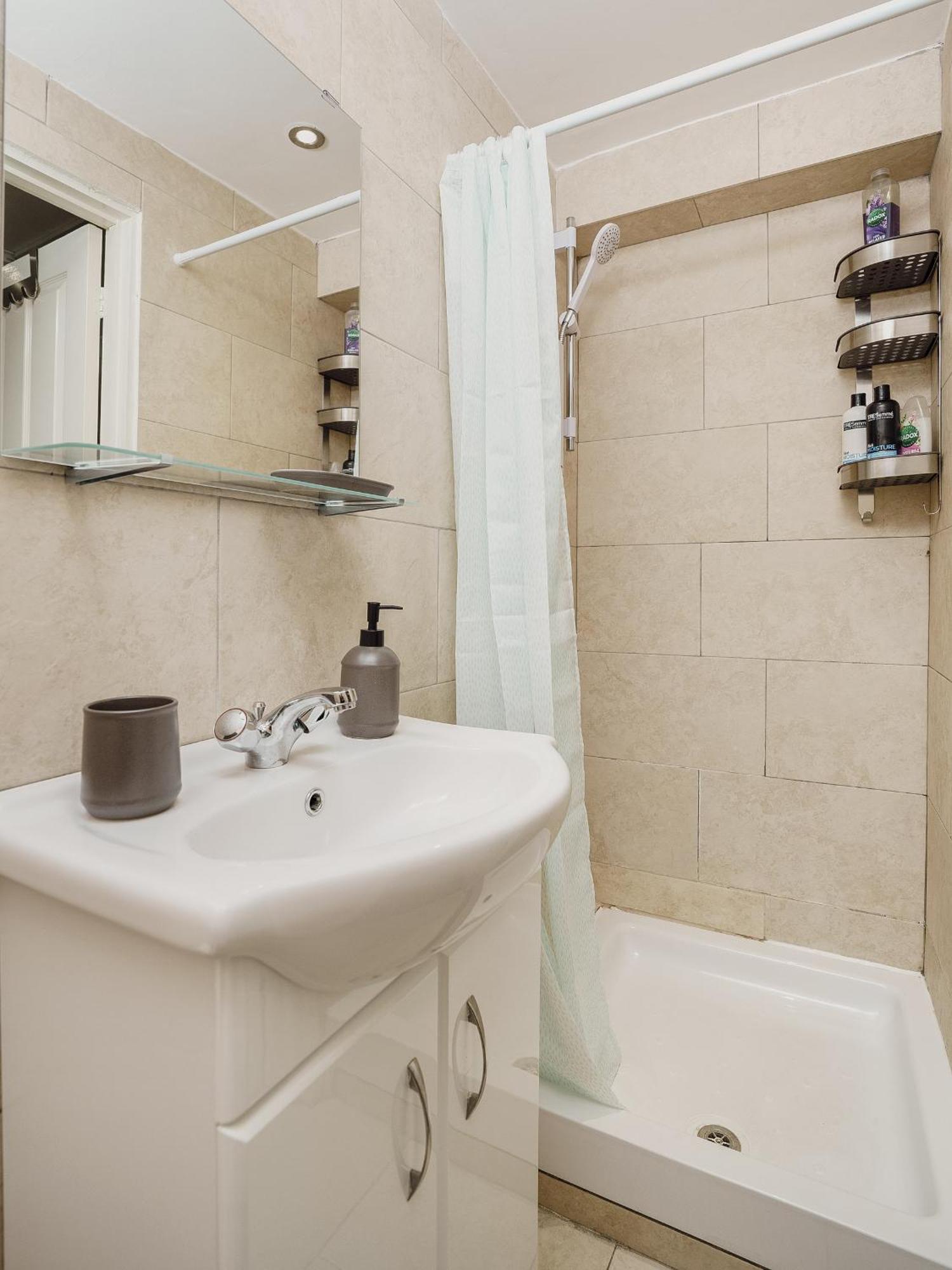Apartment Kensington Nest Flat London