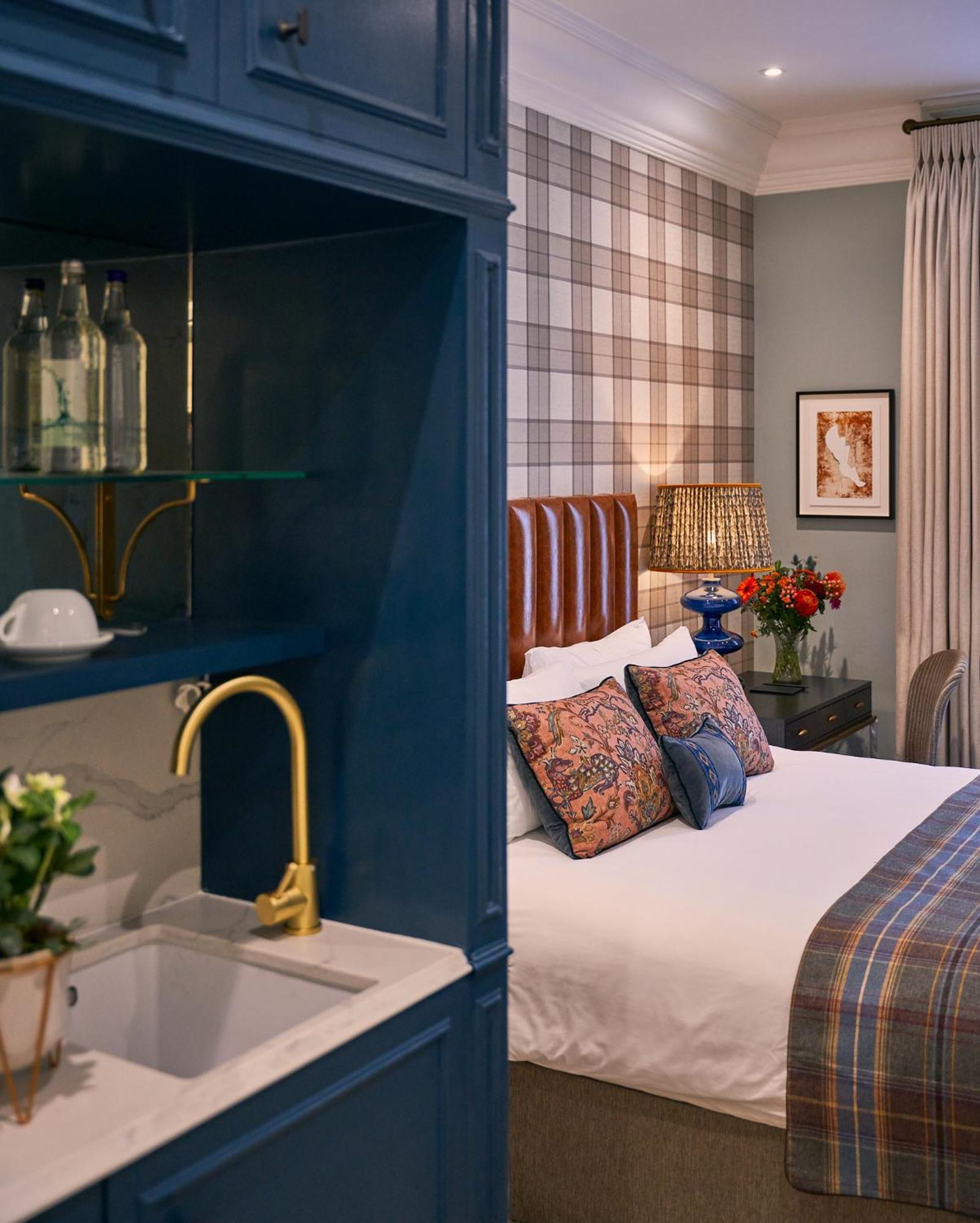 Hotel The Tophams London