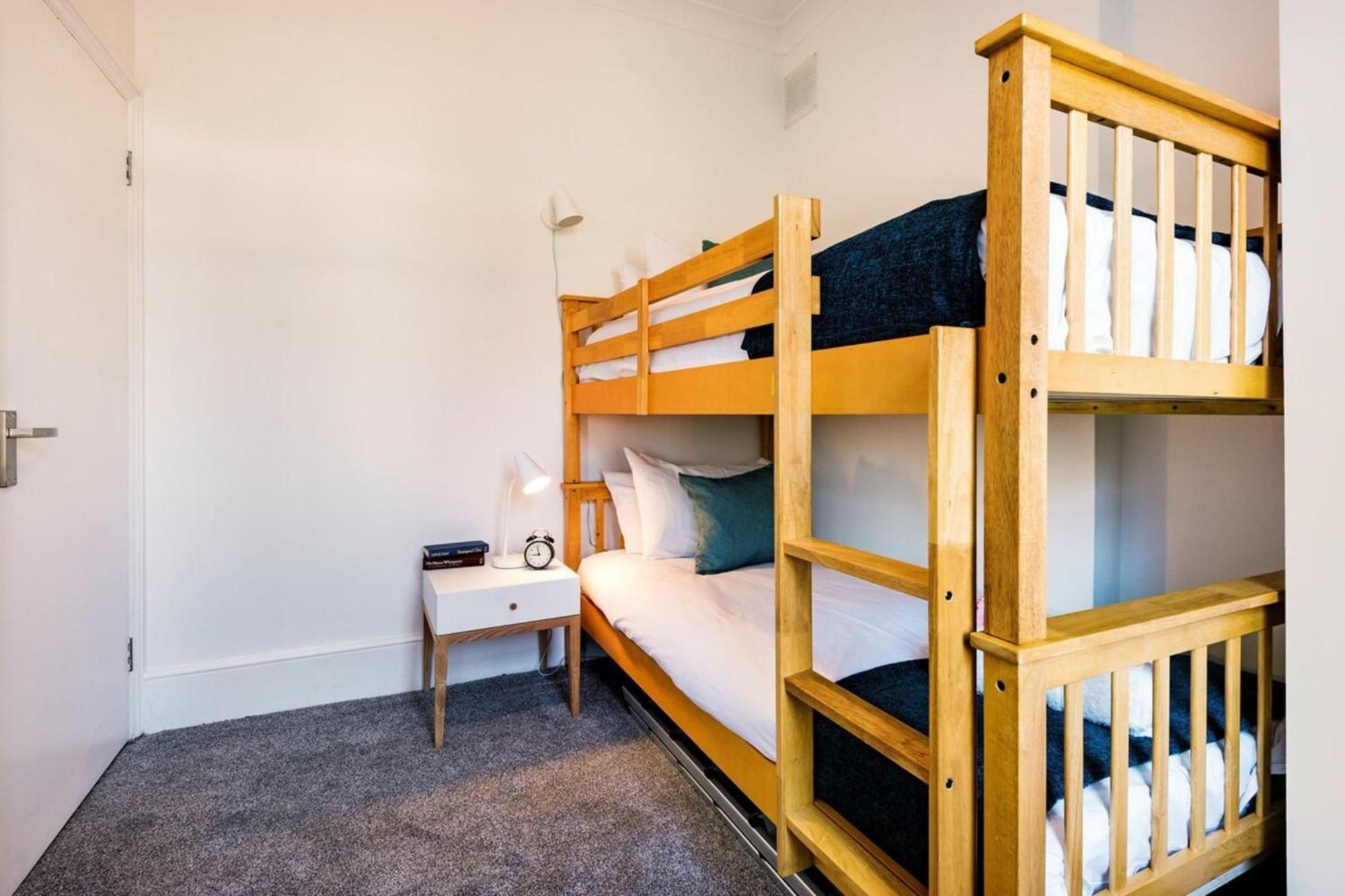 Apartment Bright And Modern Earls Court Gem London