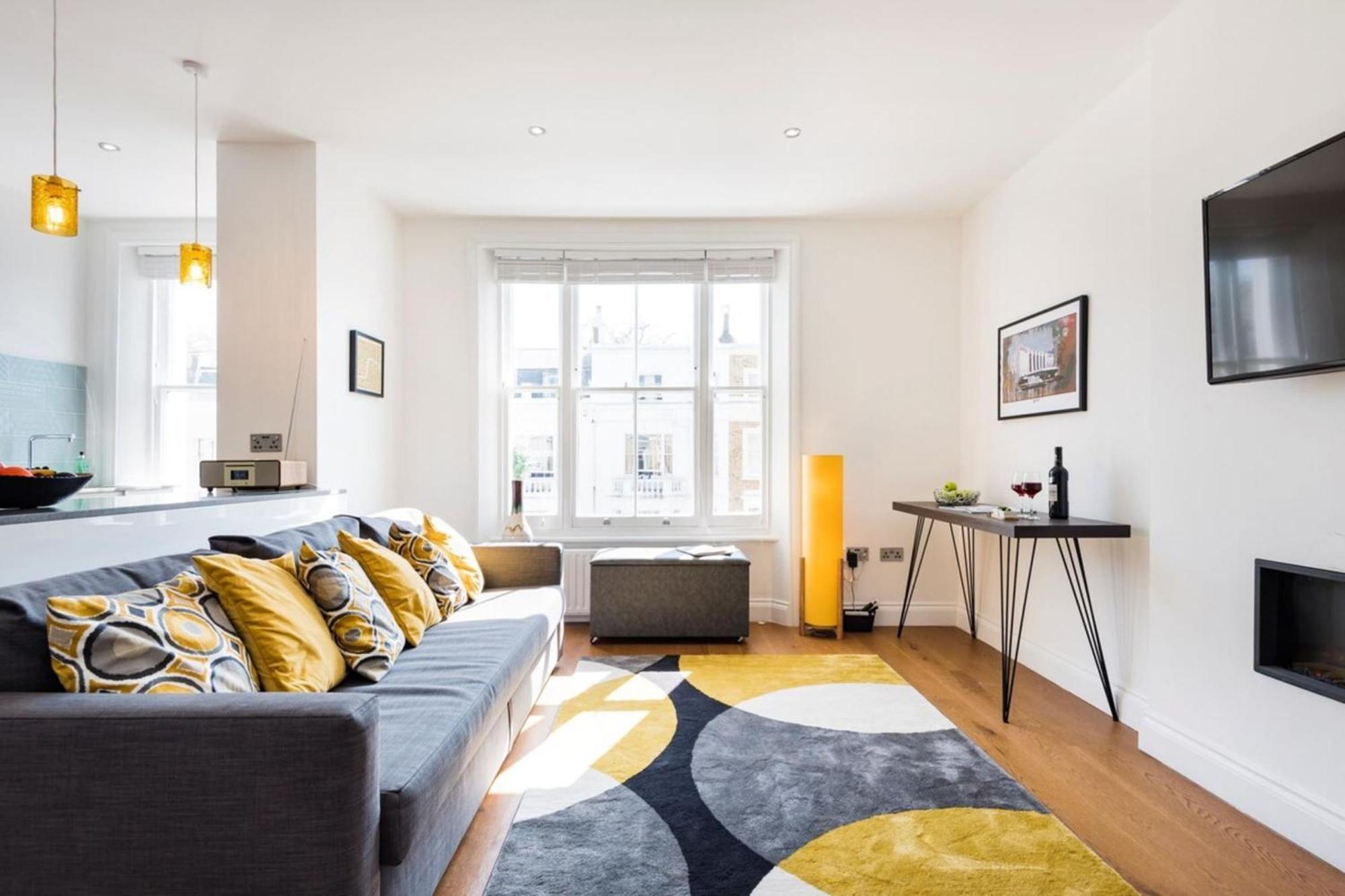 Bright And Modern Earls Court Gem
