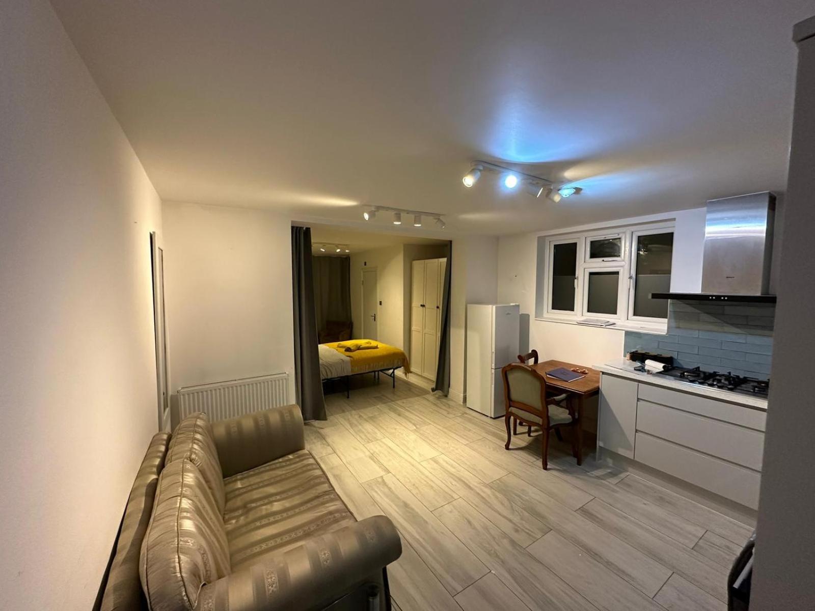Apartment Alpha Grove London