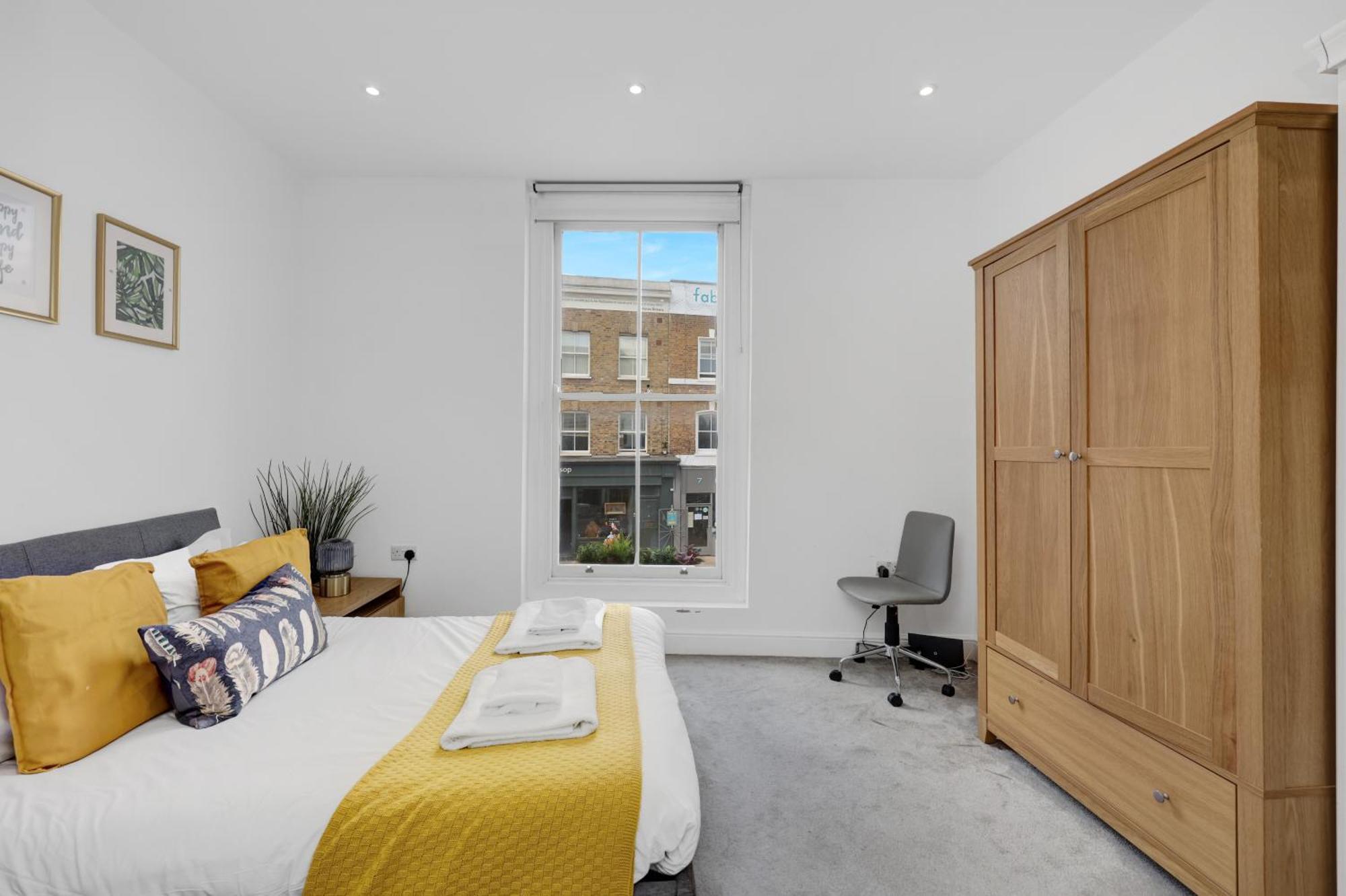 New 1 Bedroom Flat Short Term & Flexible Renting Hackney With Free Wifi Apartment London