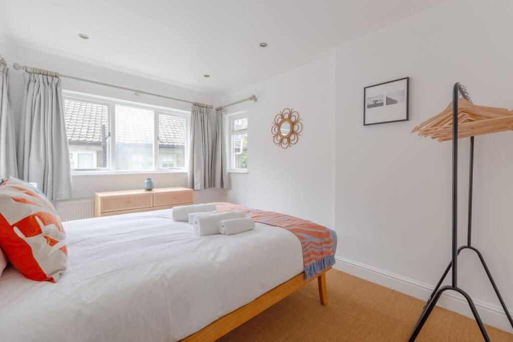 Modern 1bd Flat - 15 Min Walk To Bridge London