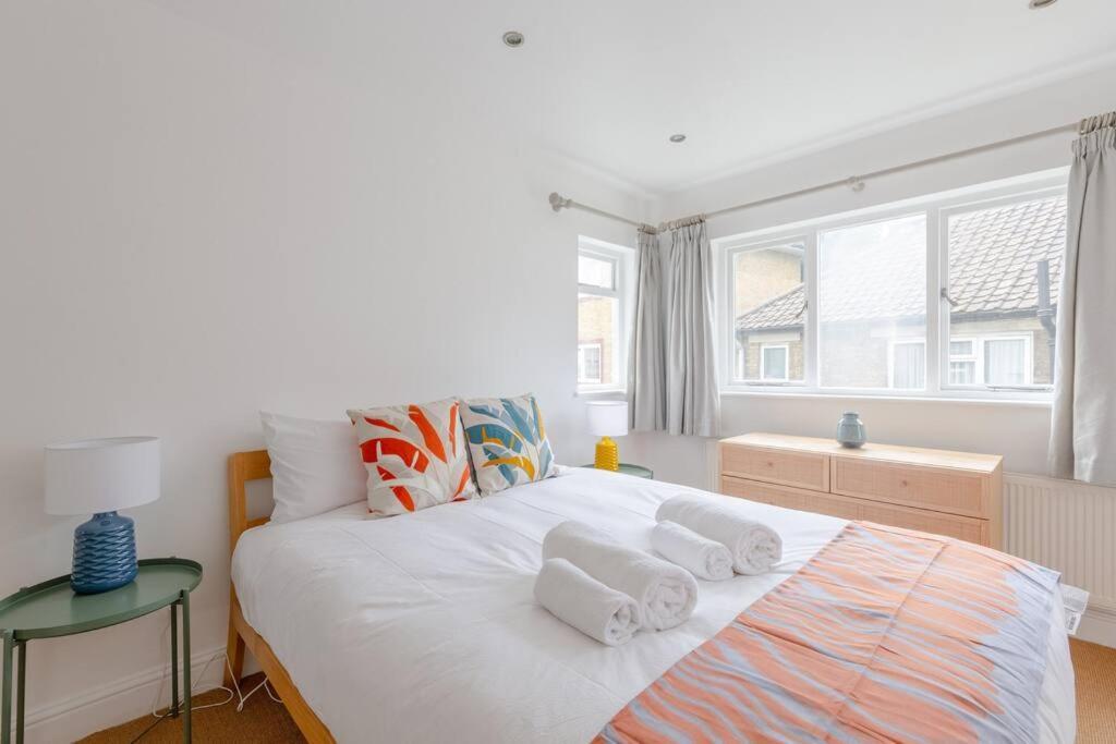 Apartment Modern 1bd Flat - 15 Min Walk To Bridge *