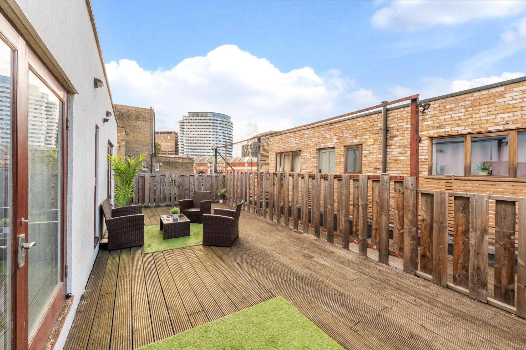 Waterloo With Large Private Terrace - View Of The Eye - 1 Bedroom 1 Bath * Londres