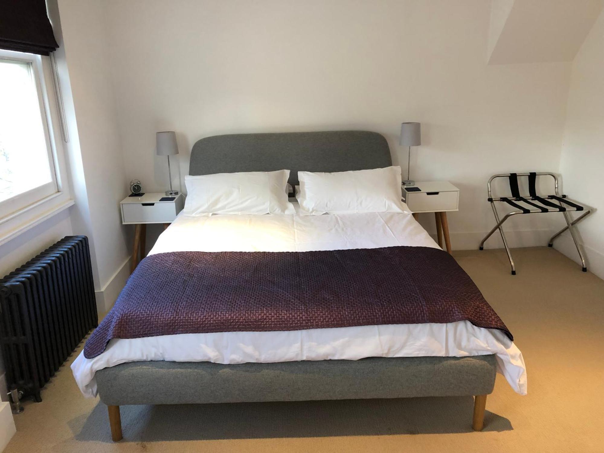 Acomodação com café da manhã  Kennington B & B