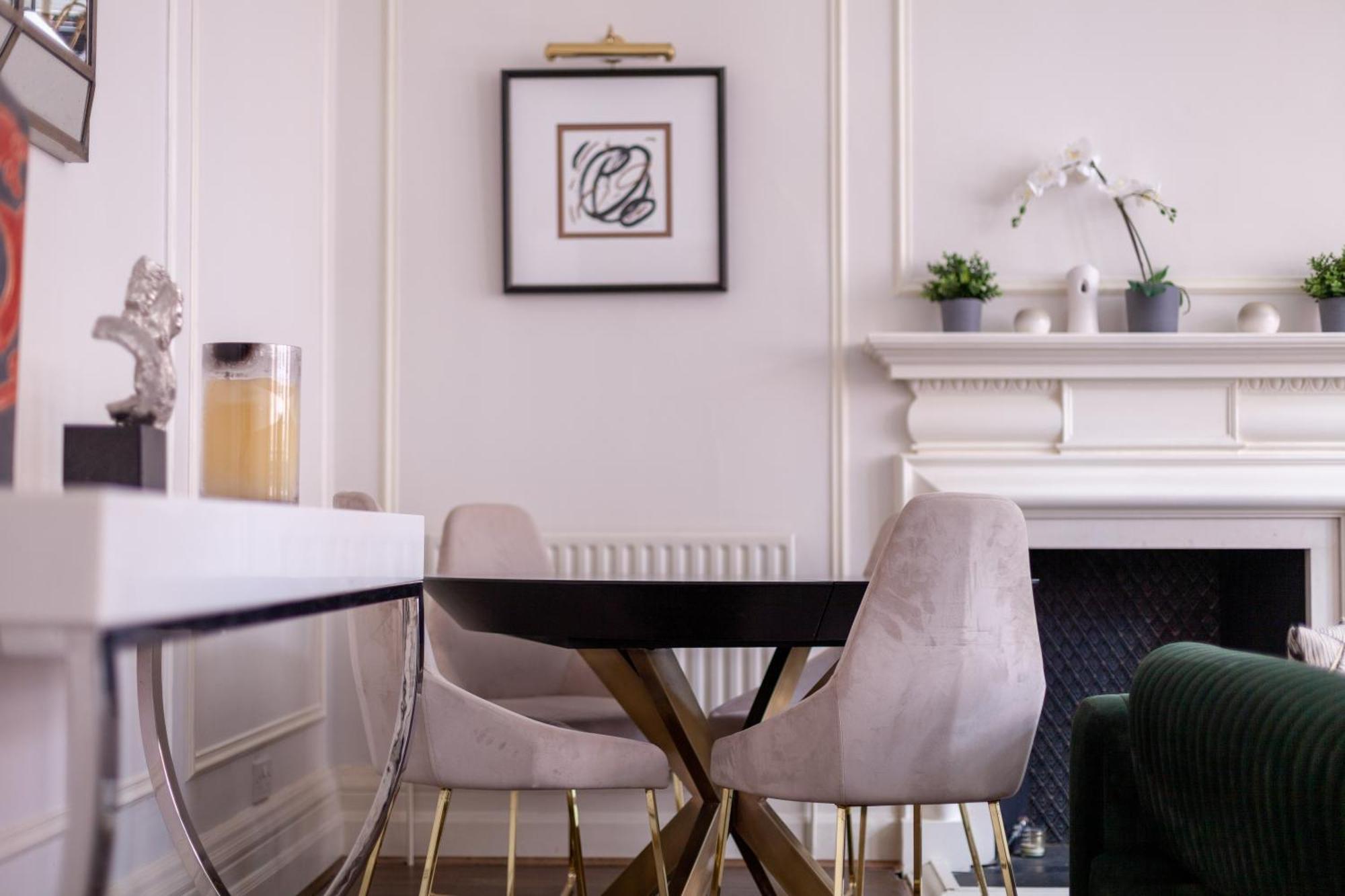 Spacious 1 Bdr - 2min To Bond Str Station
