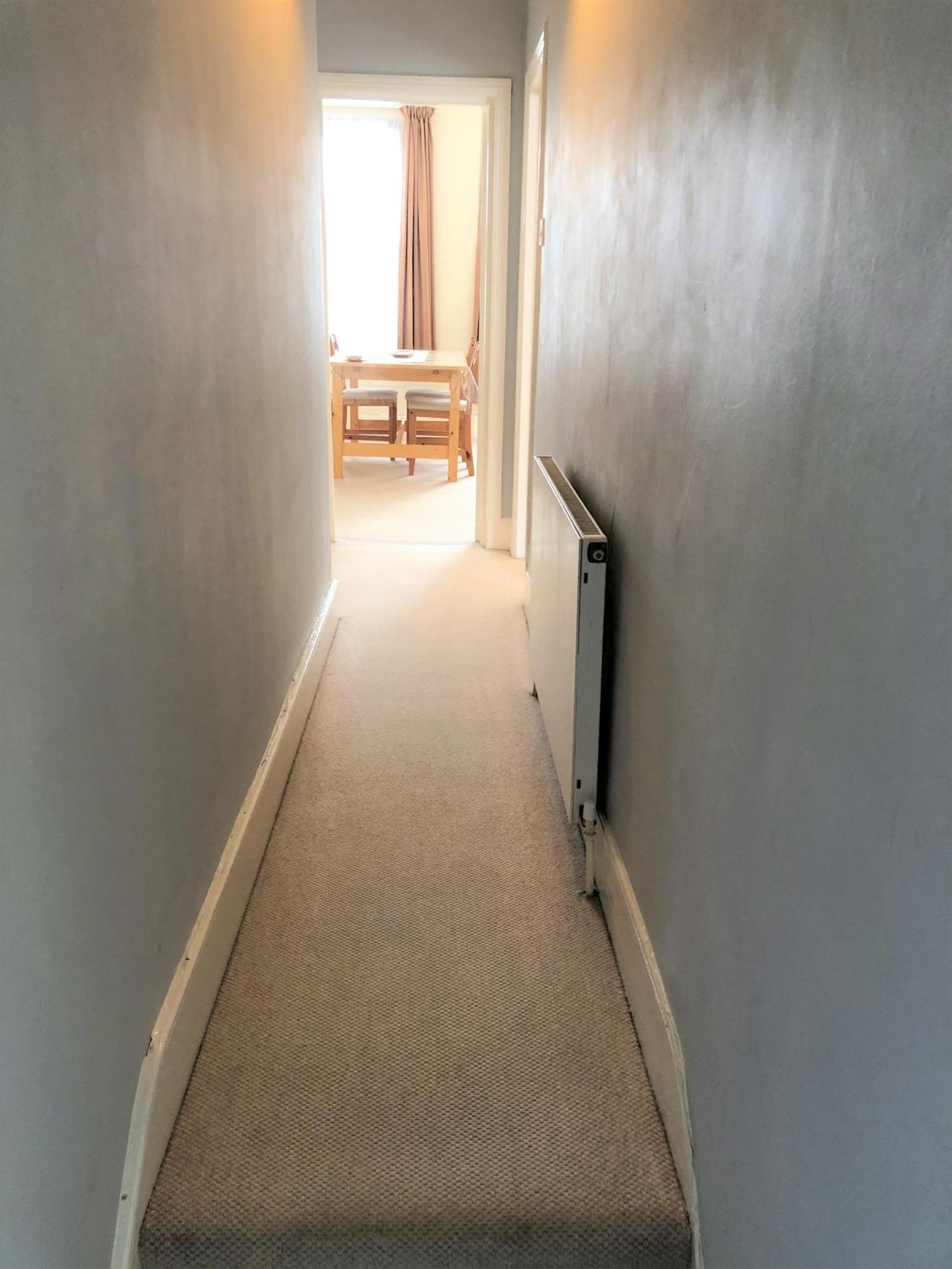 Spacious West 2 Bedroom Apartment *