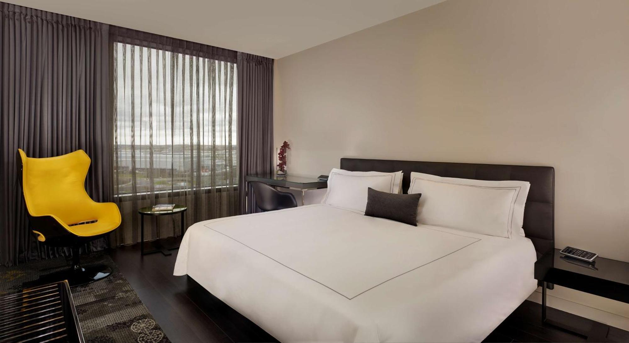 Hotel Park Plaza London, Park Royal