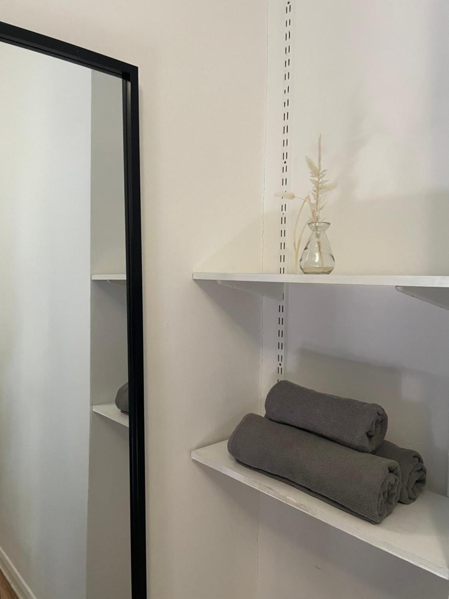 Contemporary Private Near Central Homestay London