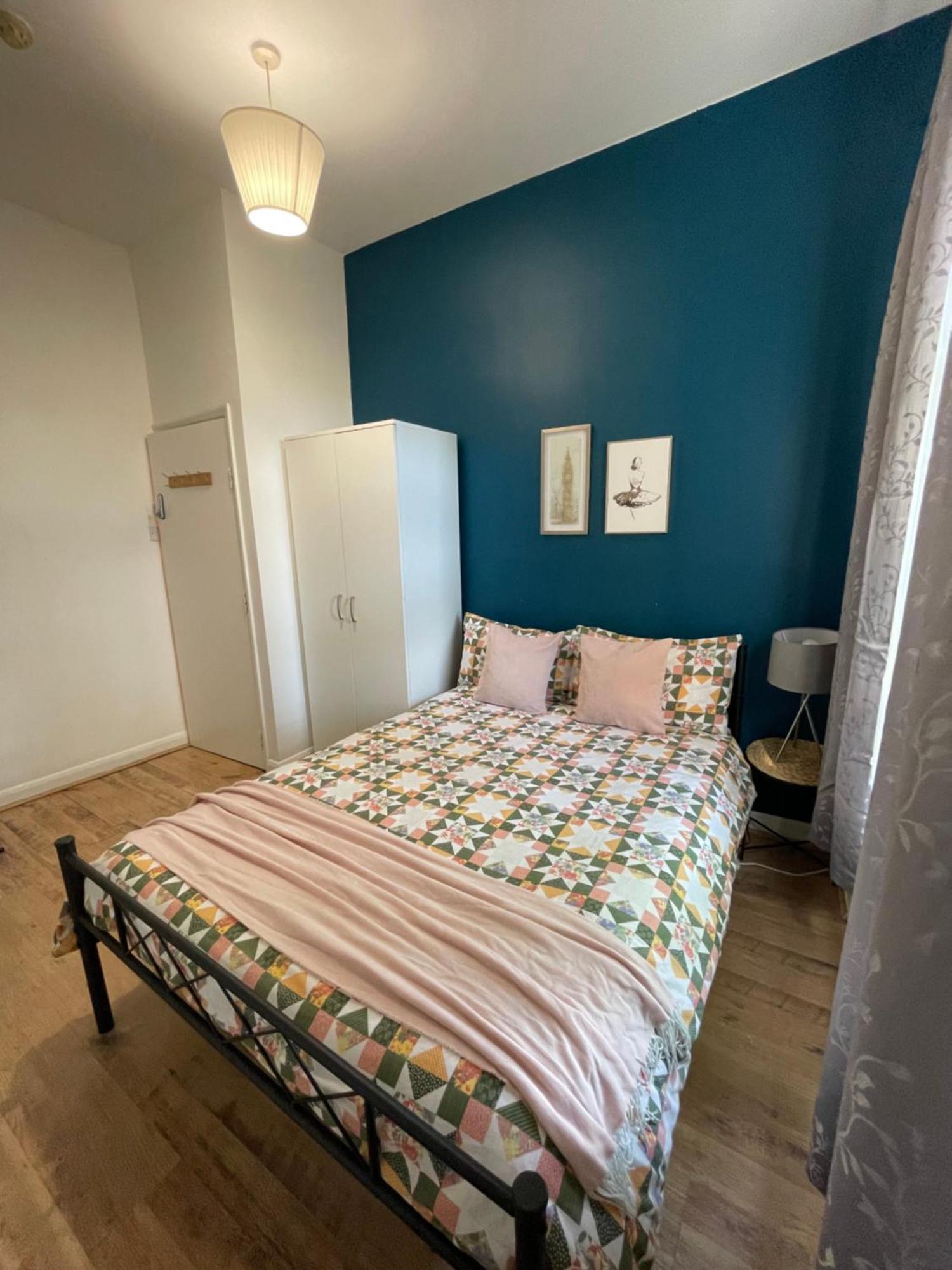 Homestay Contemporary Private Near Central London