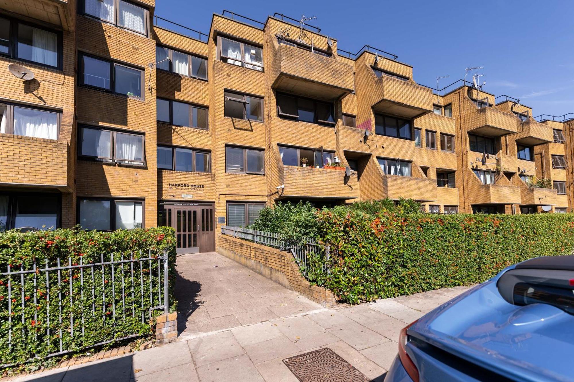 Luxury 3 Bedroom Flat With Balcony In Westbourne Park Londres
