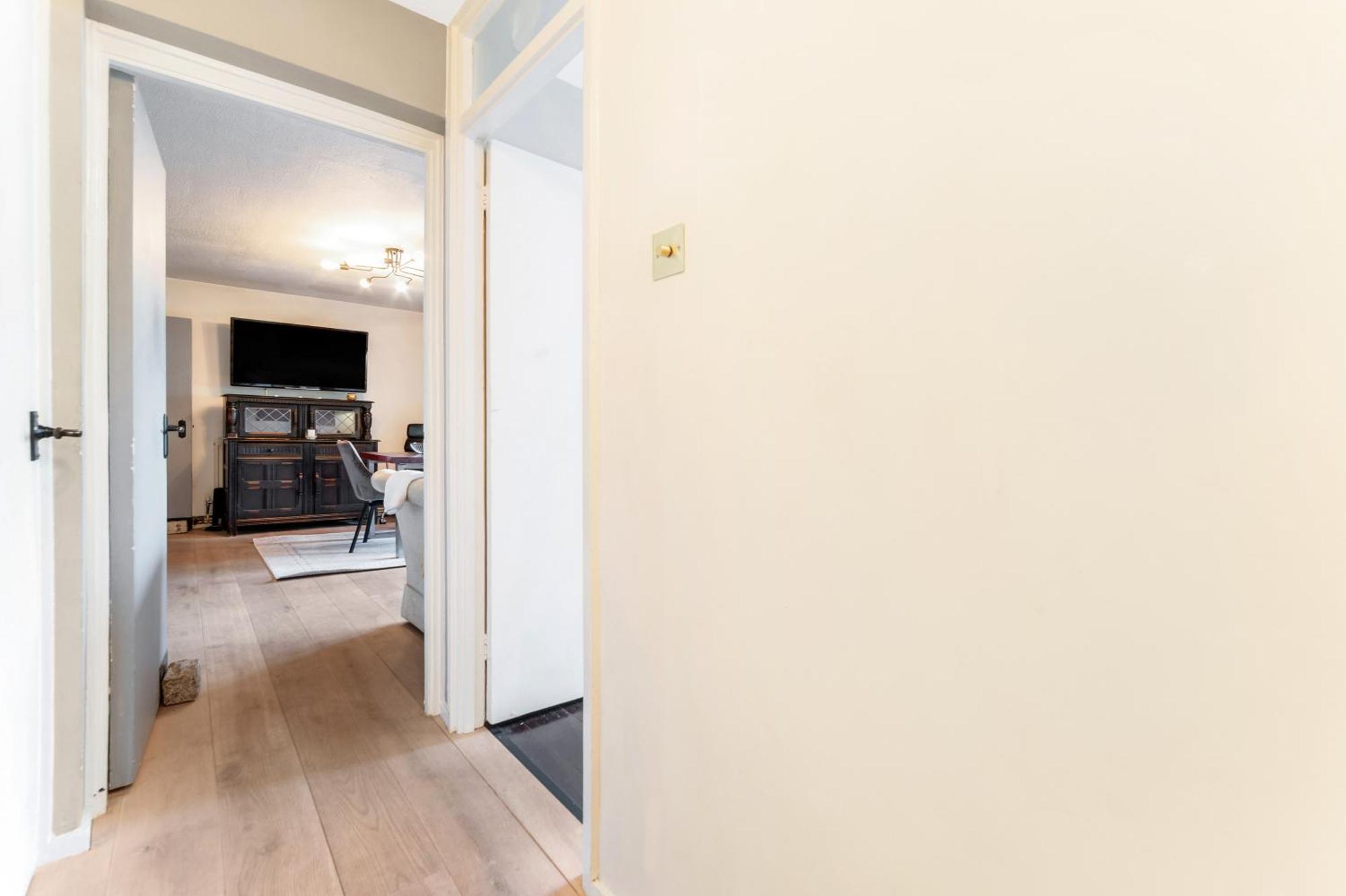 Apartment Pass The Keys - Modern Flat In North