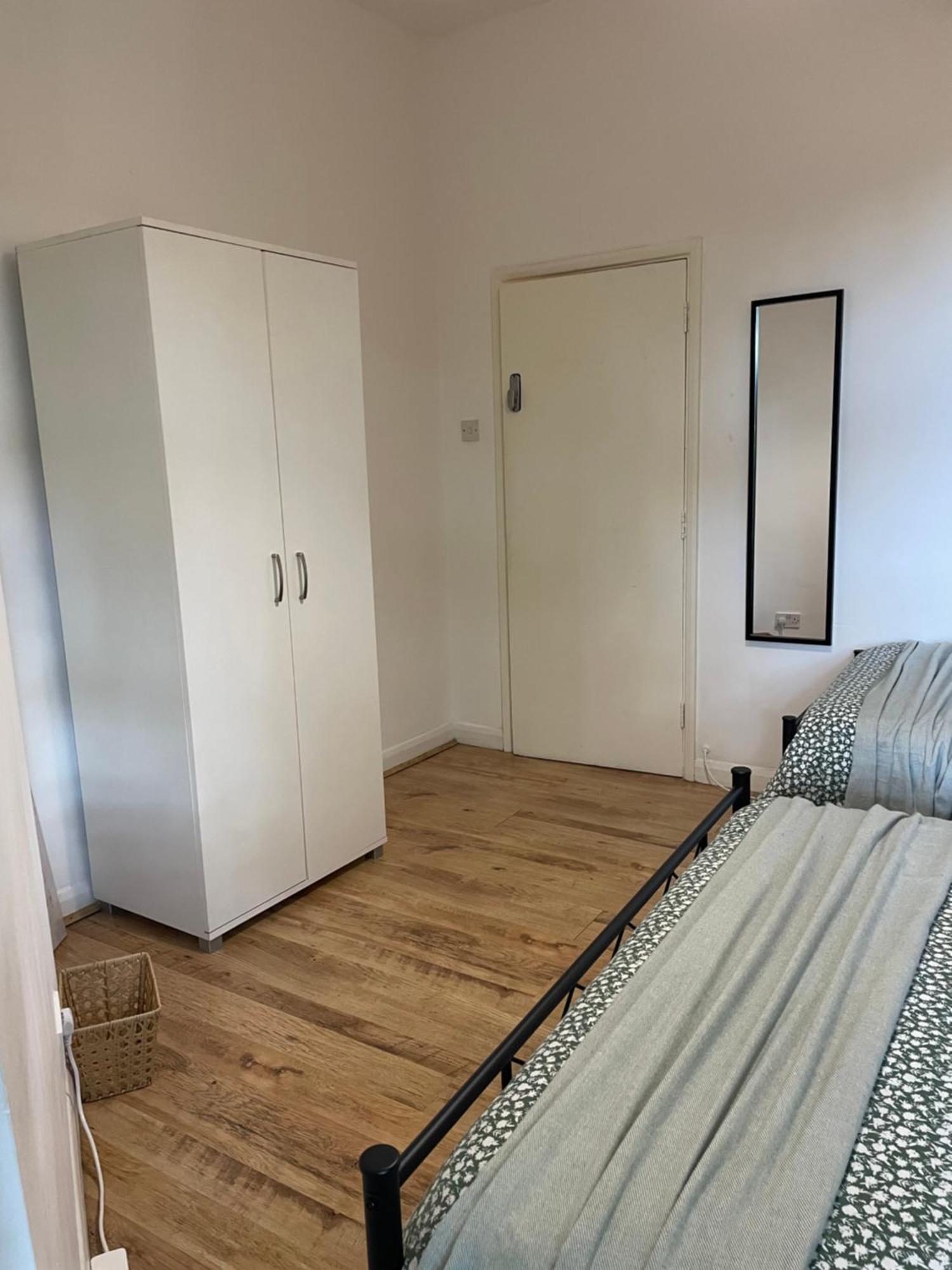 Homestay Contemporary Private Near Central *