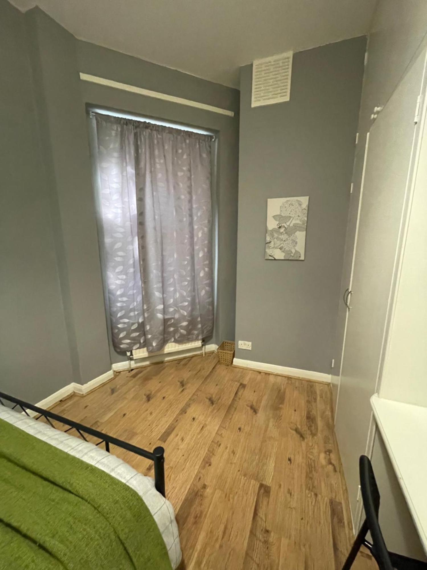Contemporary Private Near Central Homestay London
