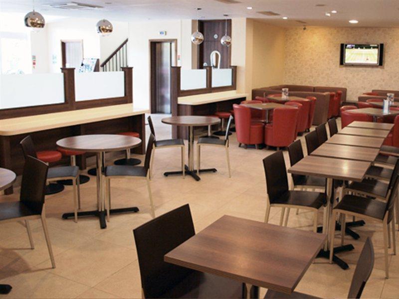 Express - Vauxhall Nine Elms, An Ihg 3*