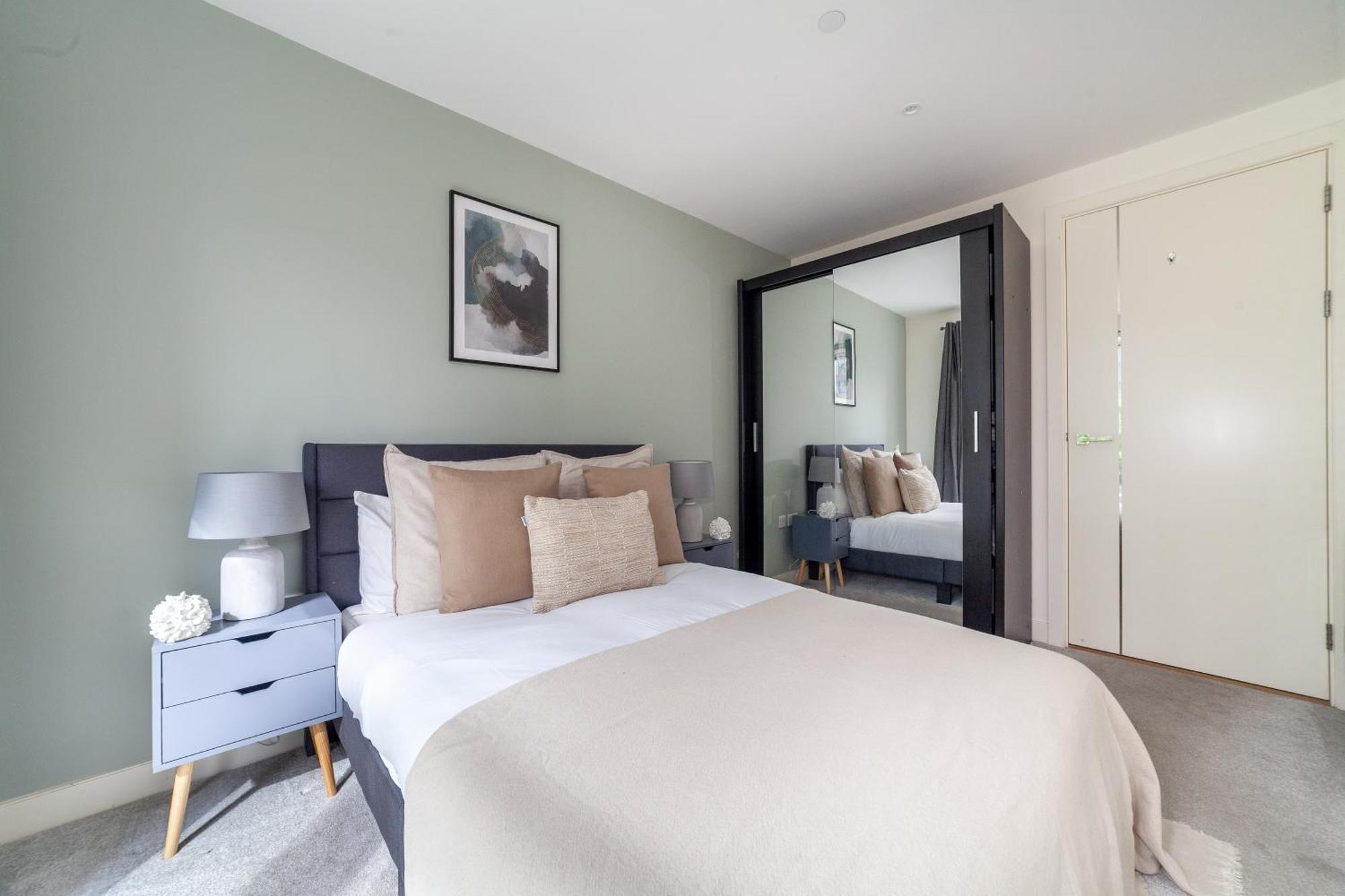 The River Thames Collection Apartment *