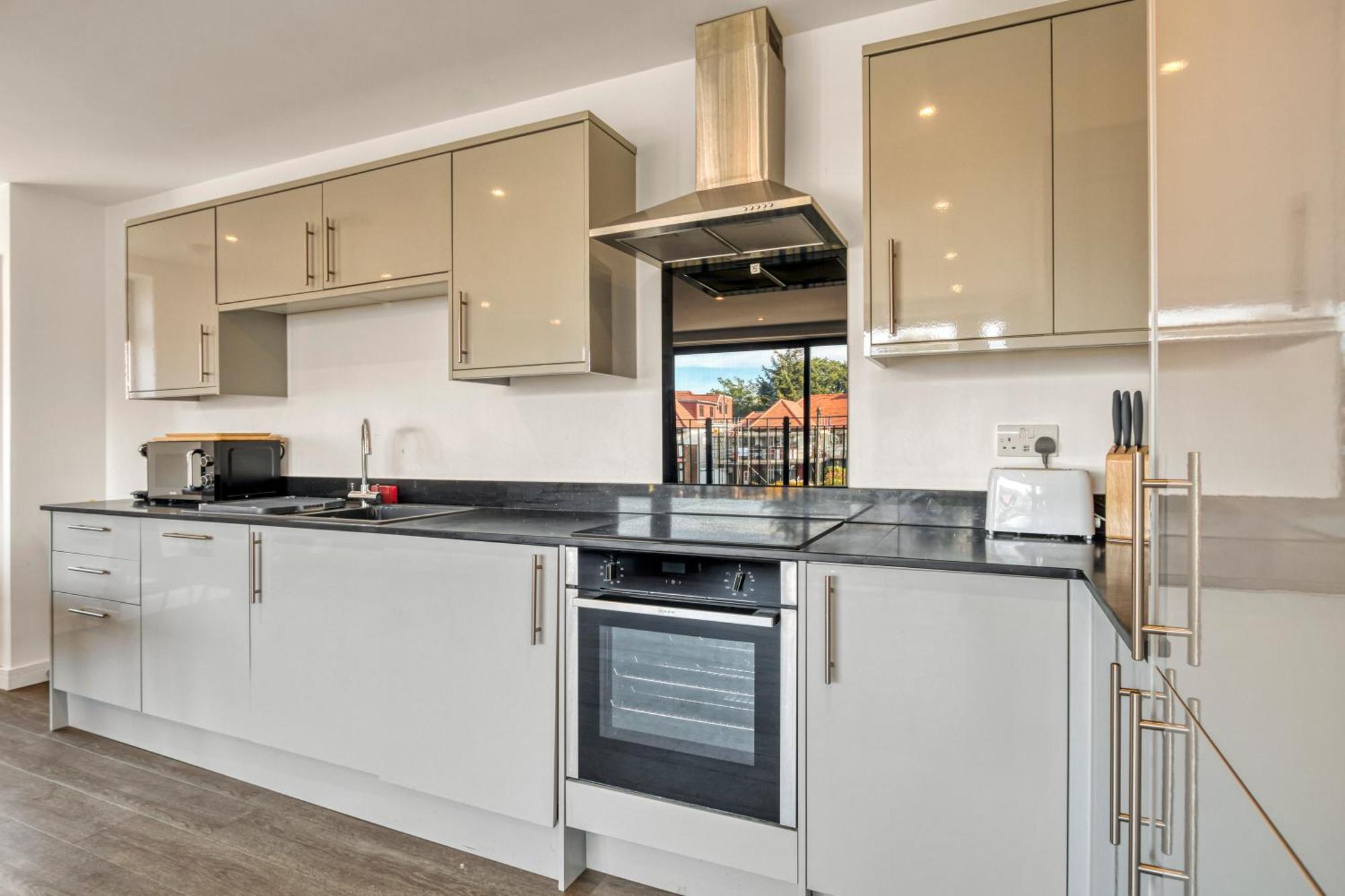 Modern Penthouse In Wembley Apartamento