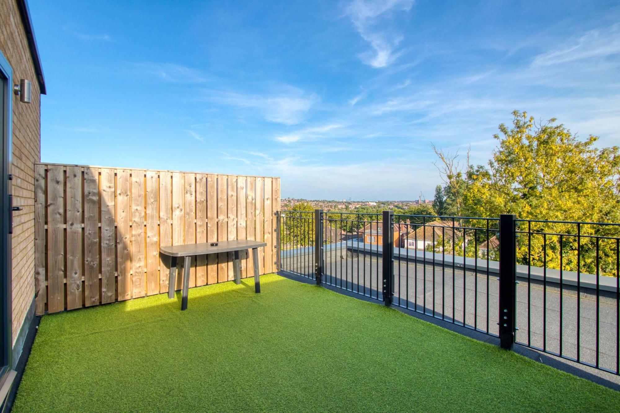 Modern Penthouse In Wembley Londres