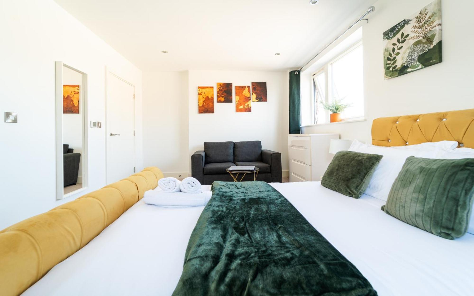 Luxury Greenwich 2bed 2bath - Sleep 6 Guest- 1 Min From Station - Close To Greenwich Maritime- Playstation Provided * London