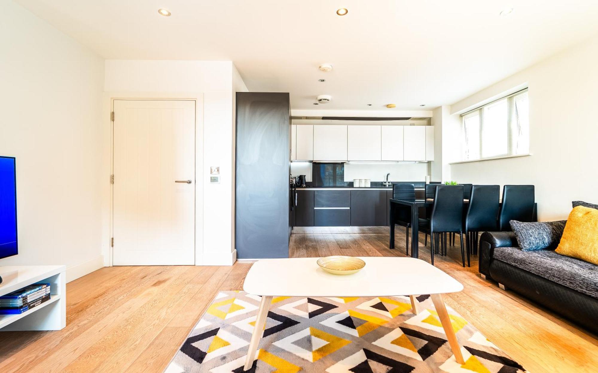 Luxury Greenwich 2bed 2bath - Sleep 6 Guest- 1 Min From Station - Close To Greenwich Maritime- Playstation Provided Apartment London