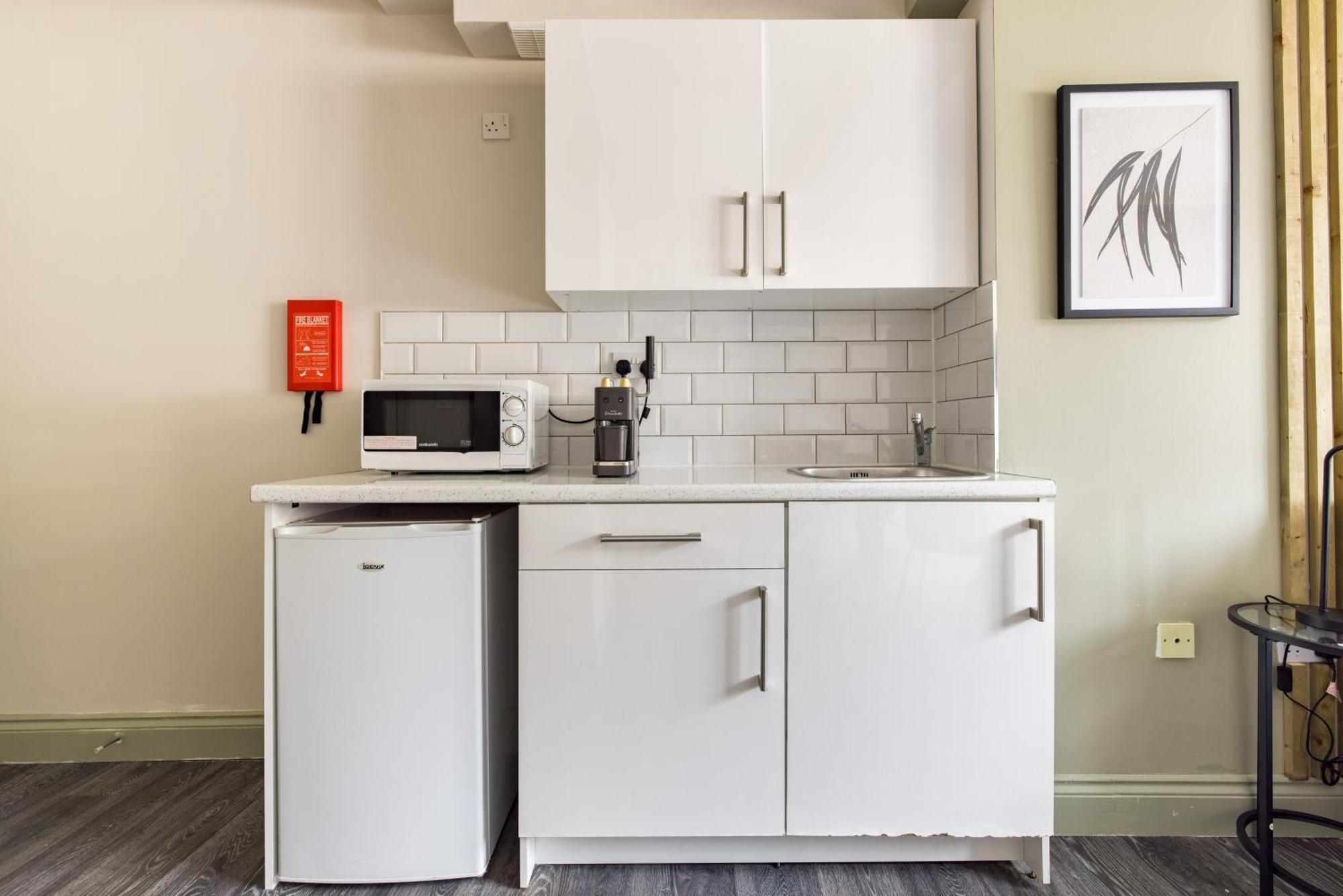 Euston Apartment *
