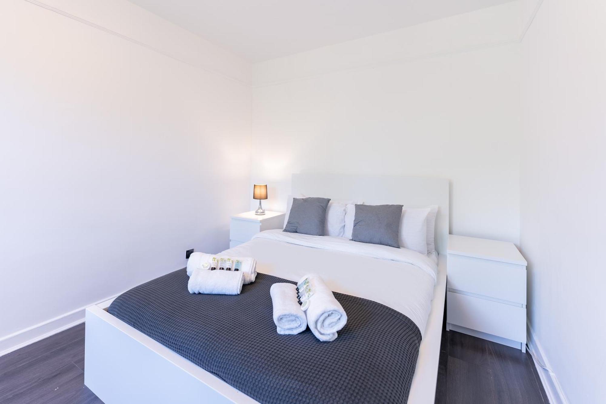 Apartamento Luxury 3 Bedroom Flat With Balcony In Westbourne Park Londres