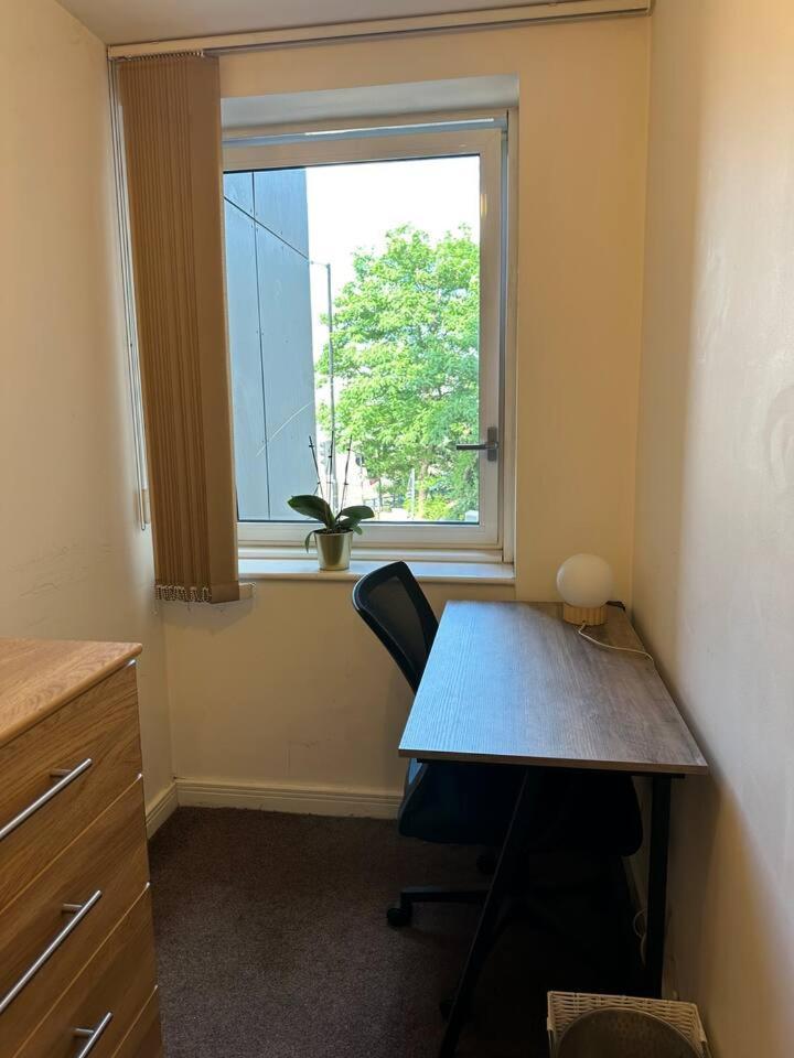 New Build 2 Bedroom With 2 Bath In Apartment *