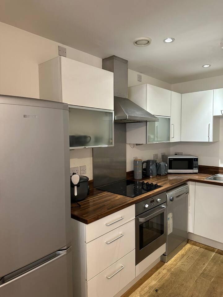 New Build 2 Bedroom With 2 Bath In Apartment *