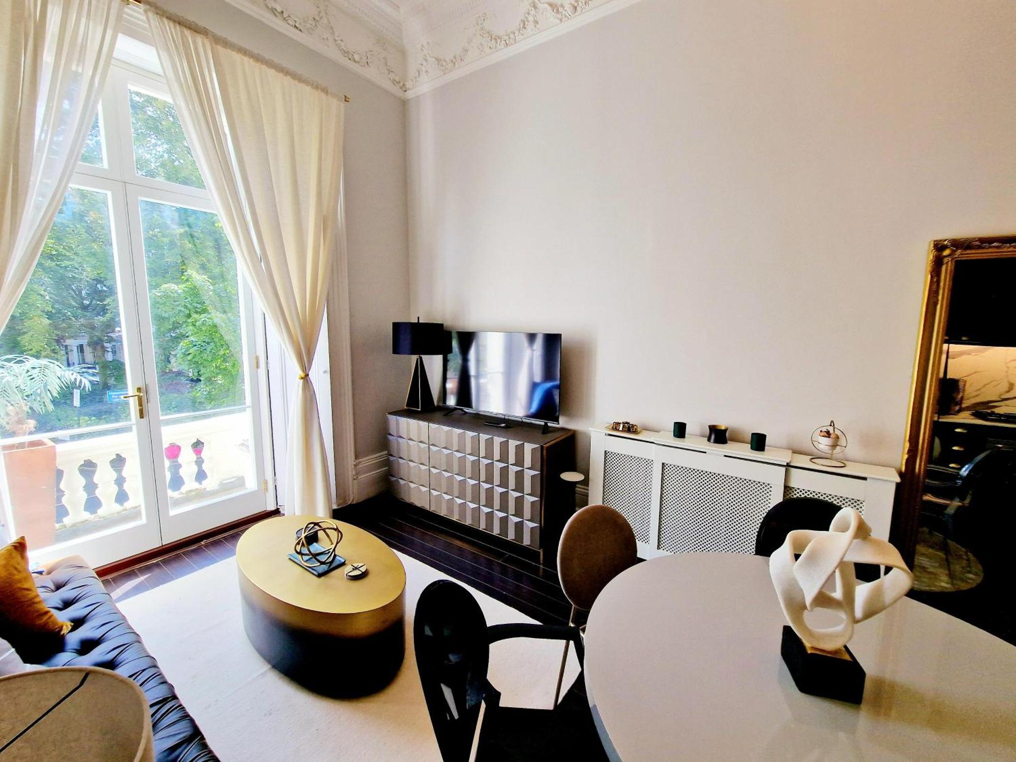 Stunning Hyde Park With Private Balcony & Lift Elevator Access Apartamento Londres