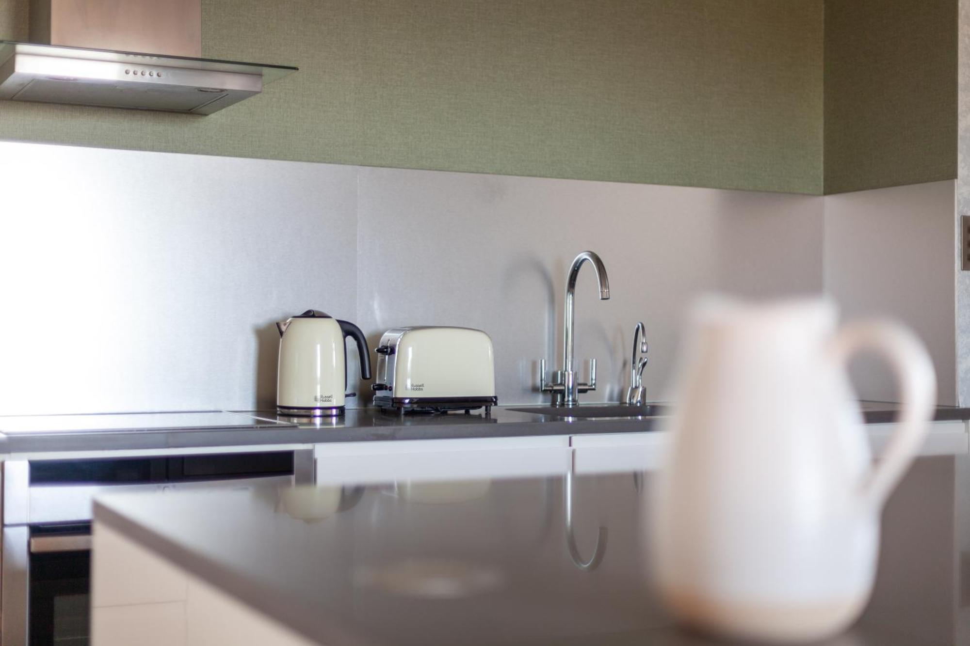 The South Hampstead Collection - Tbu *