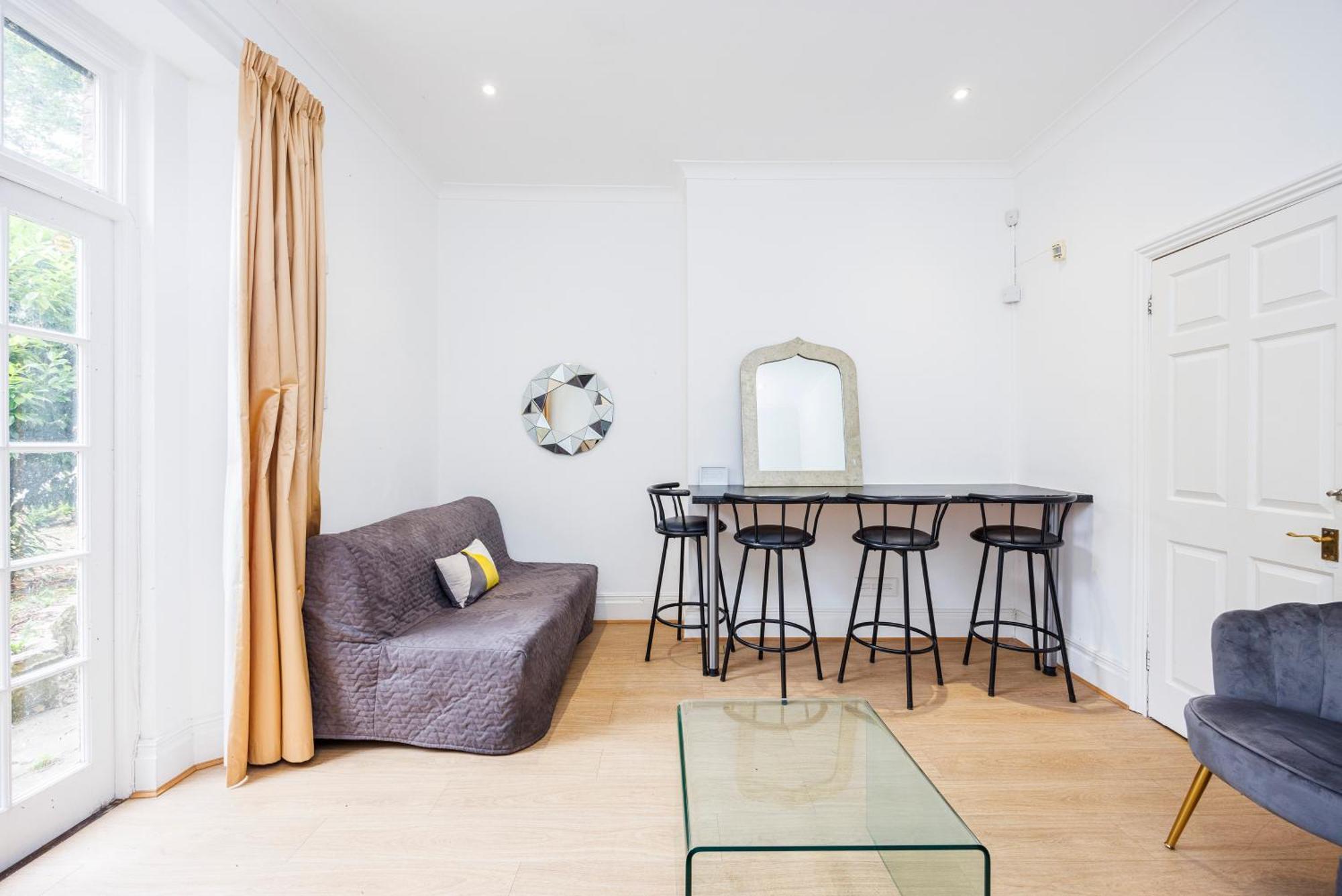 Apartment Larger Groups With Garden And Parking