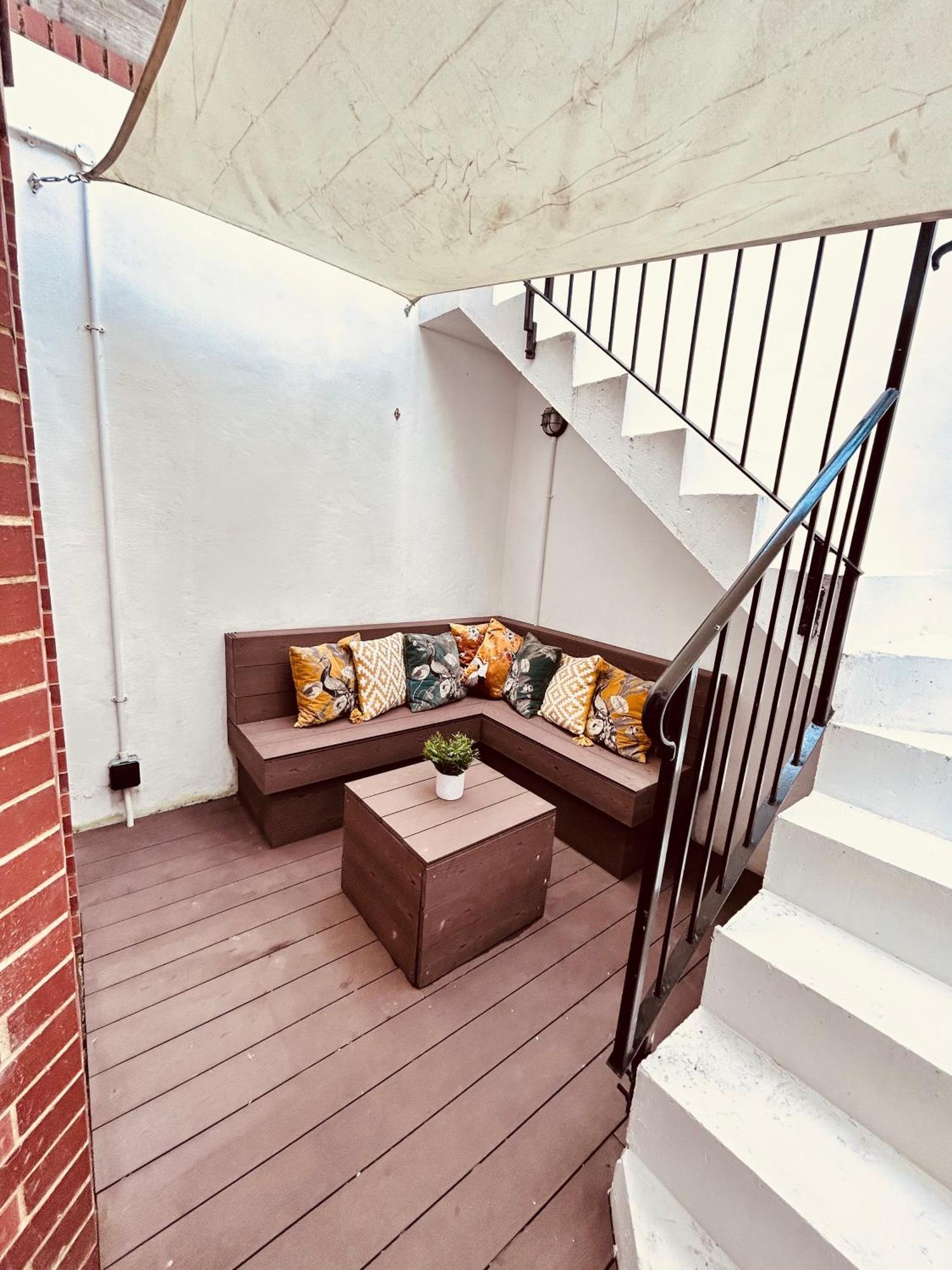 Stunning Spacious B.apt. Slps.4 Apartment *