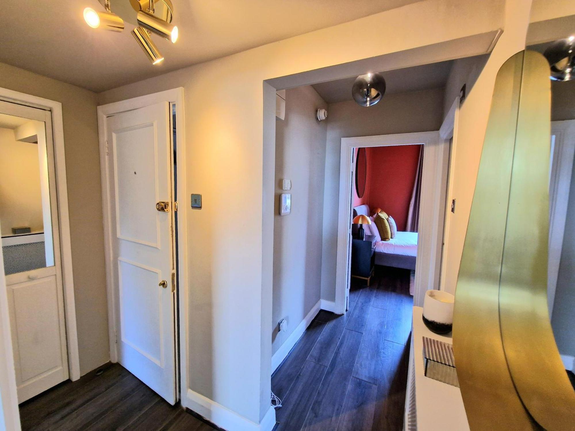 Stylish Hyde Park By Tube Stations With Elevator Apartamento Londres