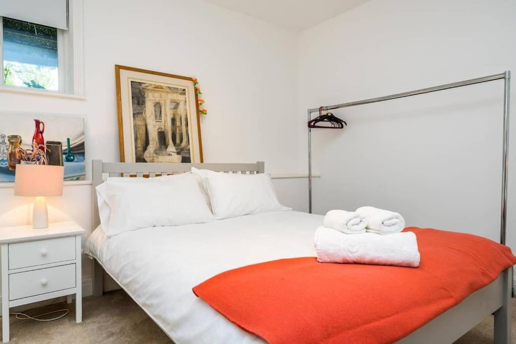 Apartamento Spacious 2 Bed Garden Flat By The Thames+parking *