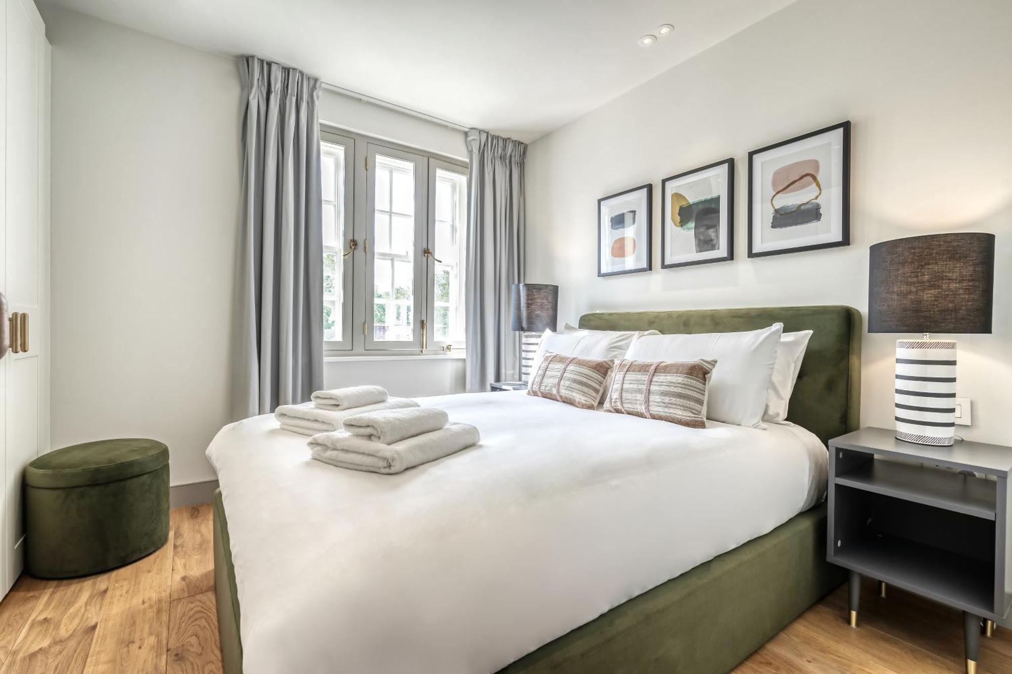 Luxury Flats Near Big Ben And Eye