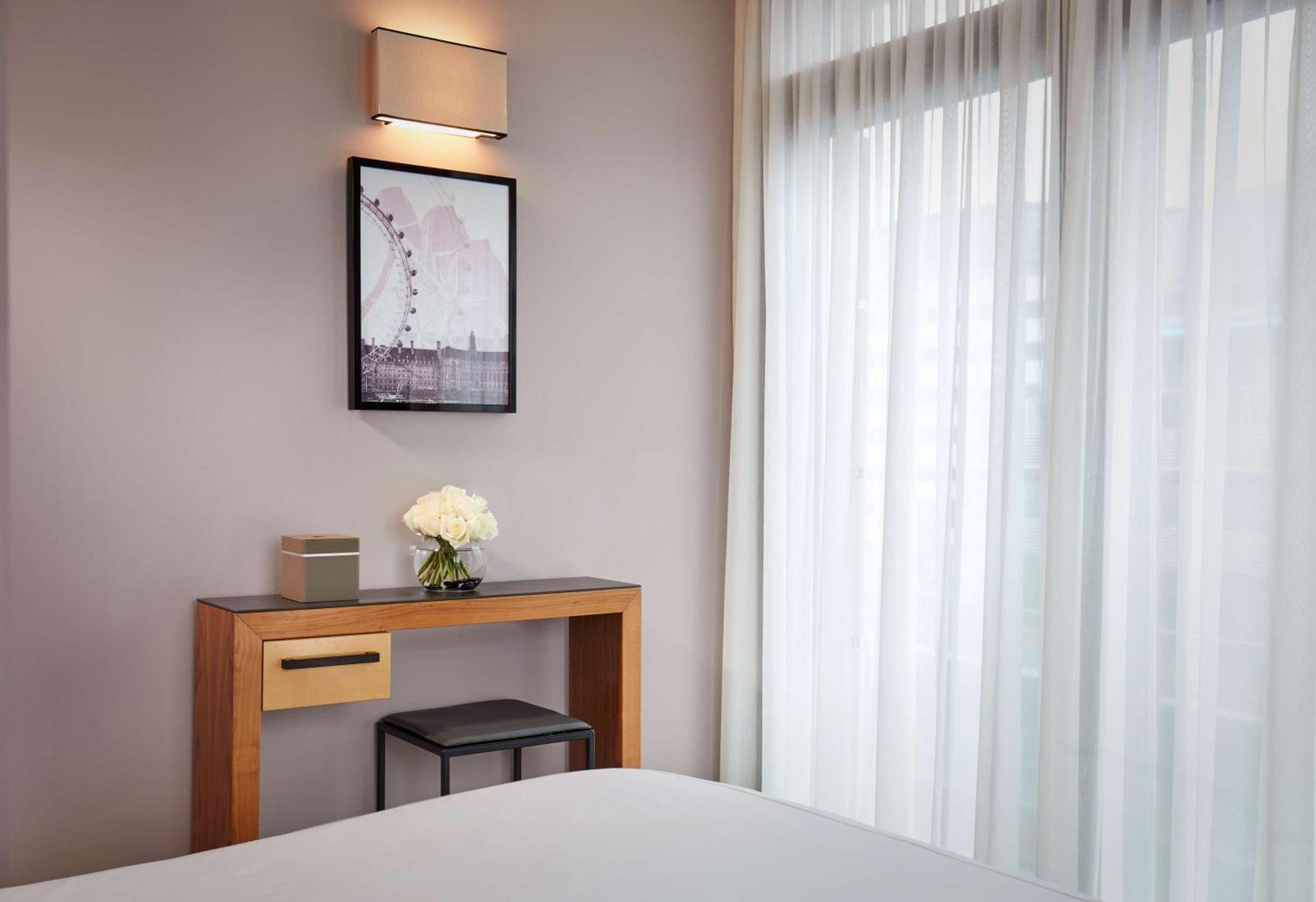 Park Plaza County Hall Hotel London