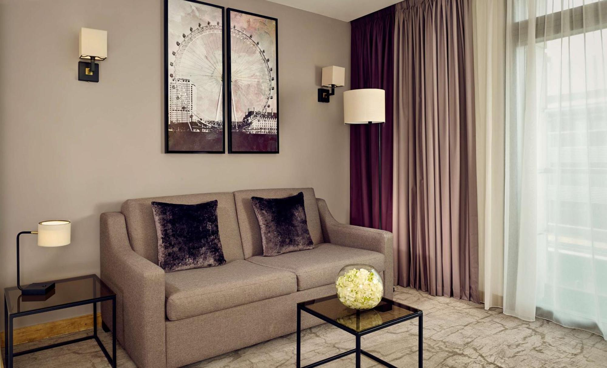 Park Plaza County Hall Hotel London