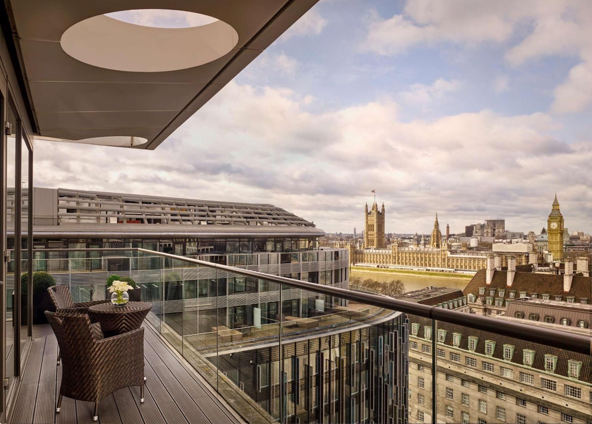 Park Plaza County Hall London