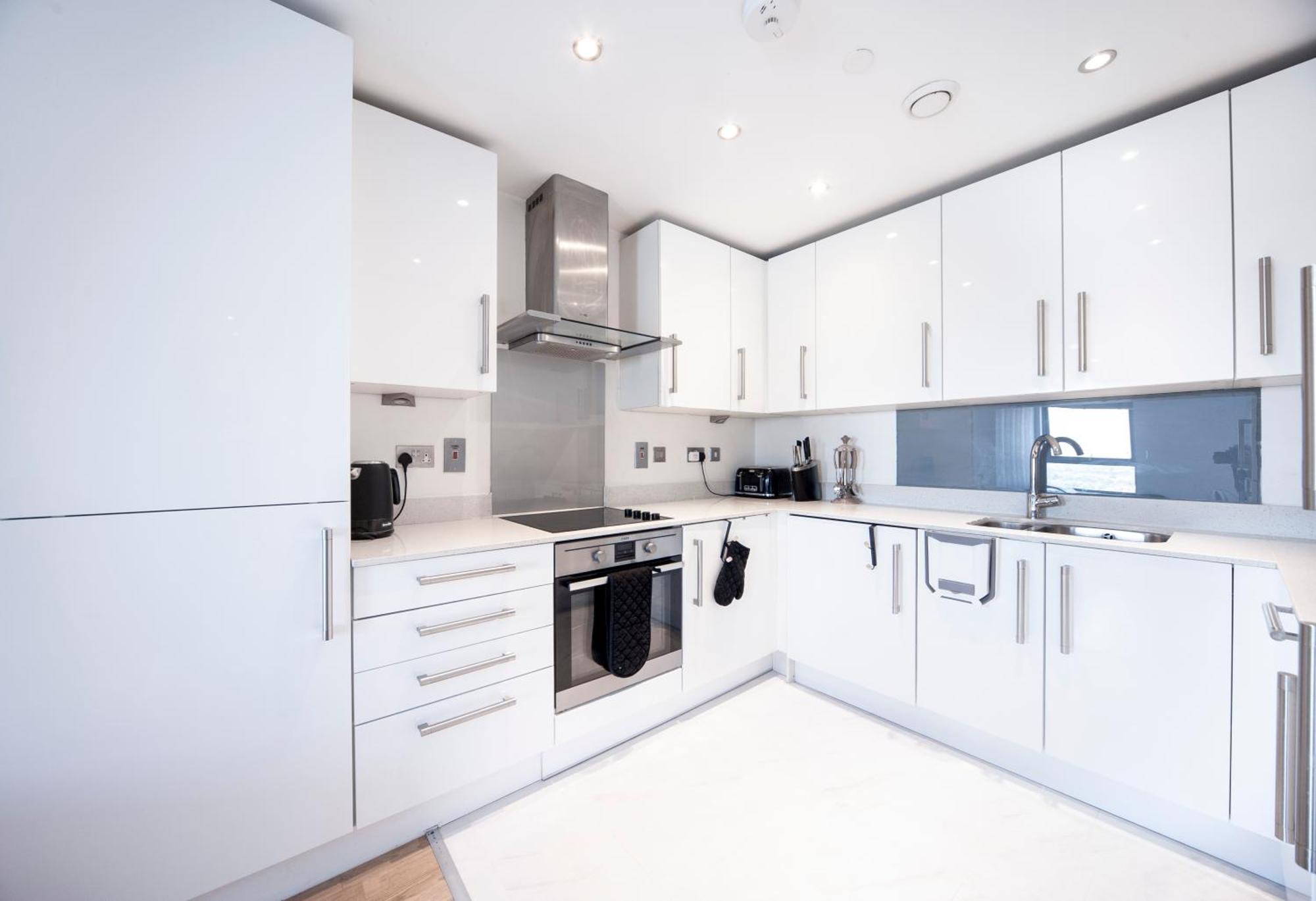 Apartamento Floor - 2 Bed/2 Bath + Private Balcony Londres