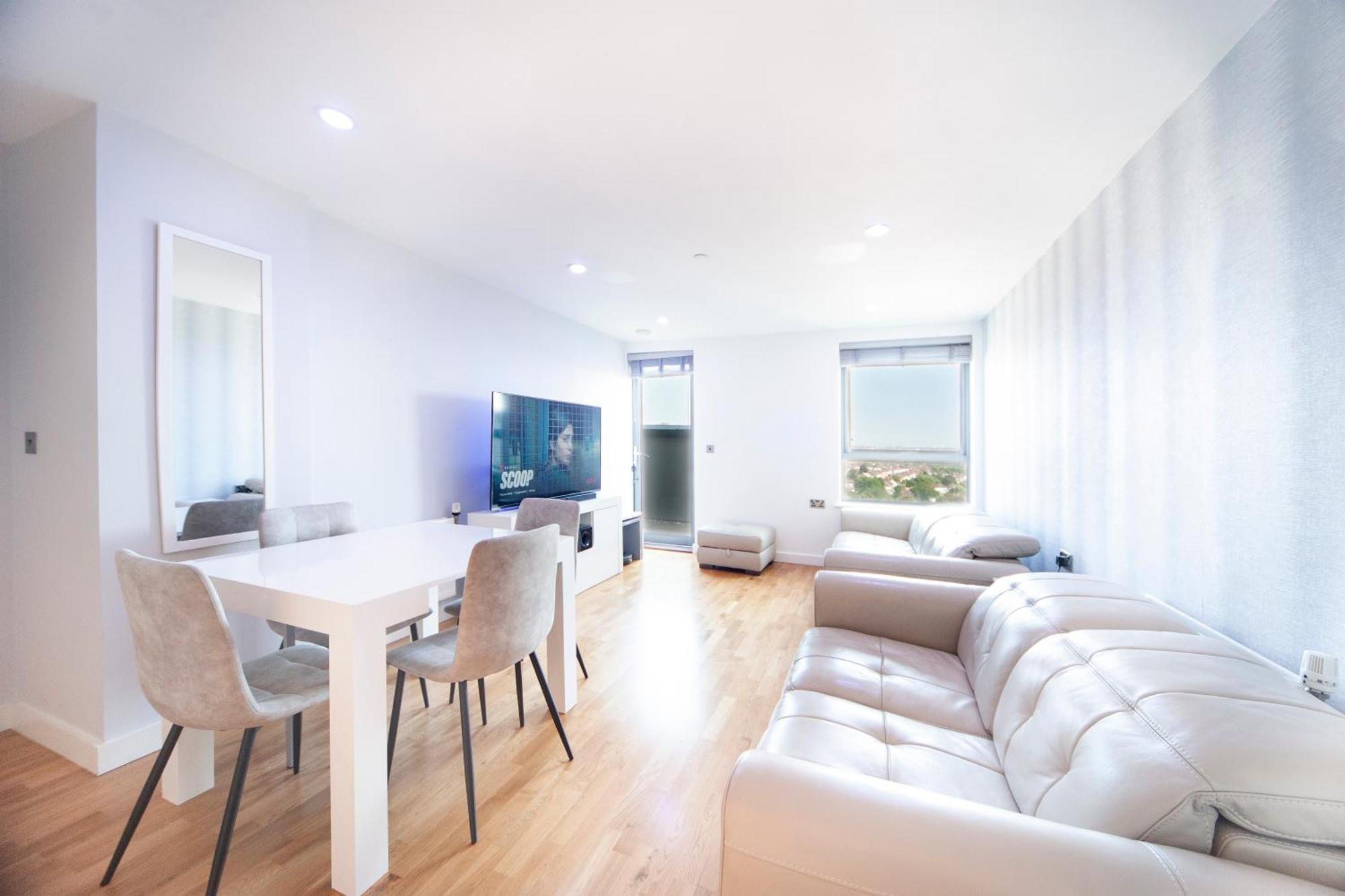 Apartamento Floor - 2 Bed/2 Bath + Private Balcony