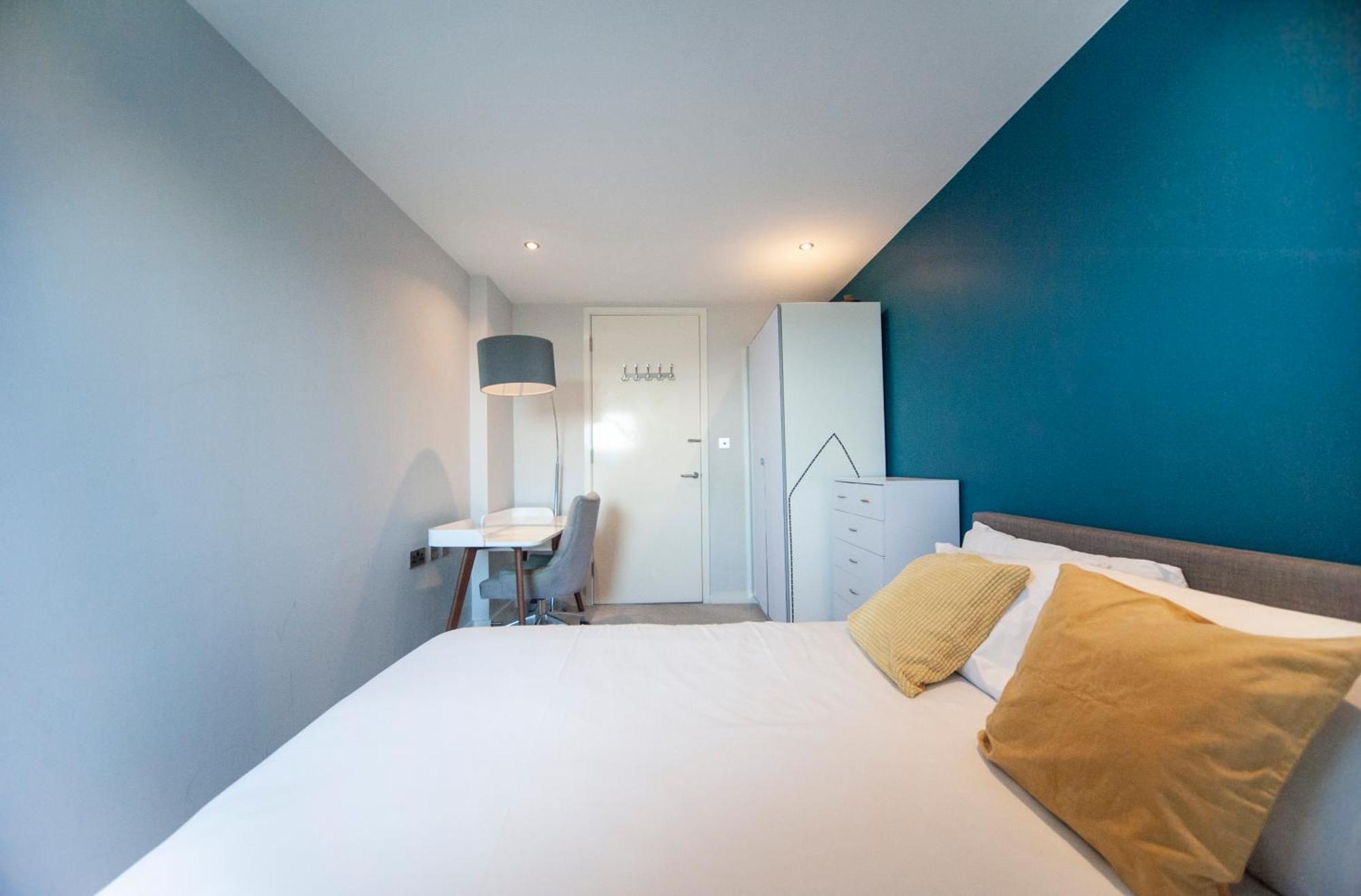 Apartamento Floor - 2 Bed/2 Bath + Private Balcony *