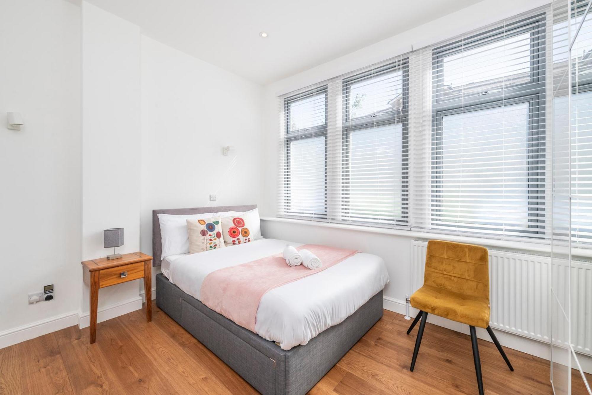 Spacious City Eye, Westminster, Big Ben, Vauxhall Station * London