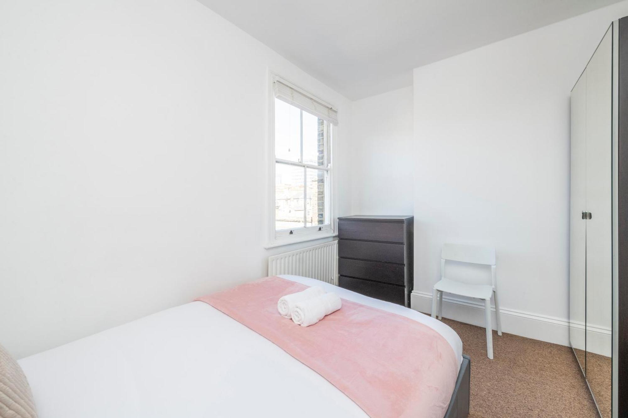 Spacious City Eye, Westminster, Big Ben, Vauxhall Station *