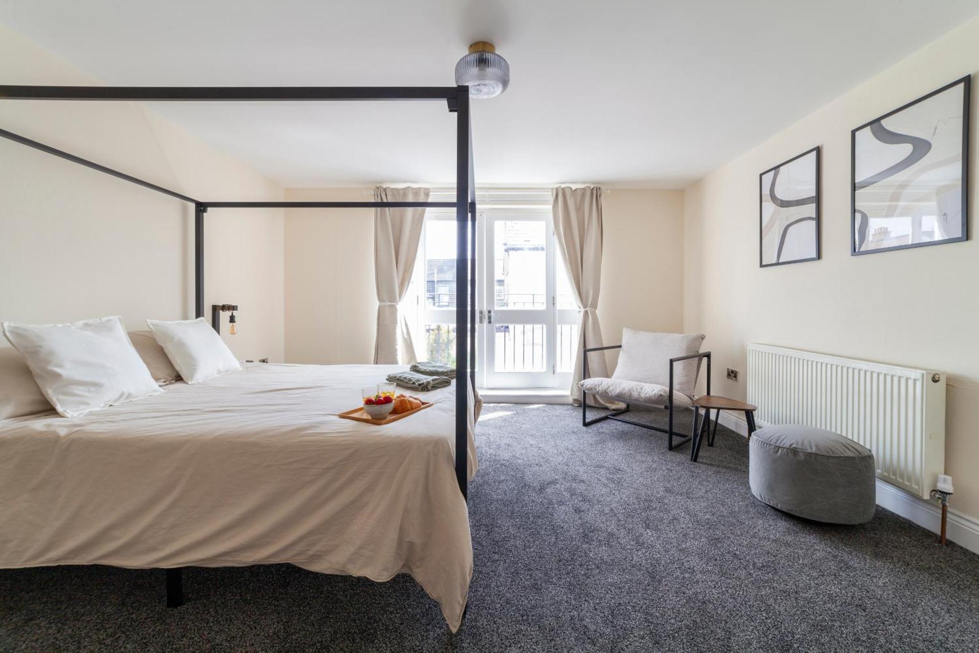 Arte Serviced Stratford - 3 Bedrooms 2 Bathrooms London, Stratford, Maryland, Free Parking, Garden, Weekly Or Monthly - Up To 8 Guests Ferienhaus