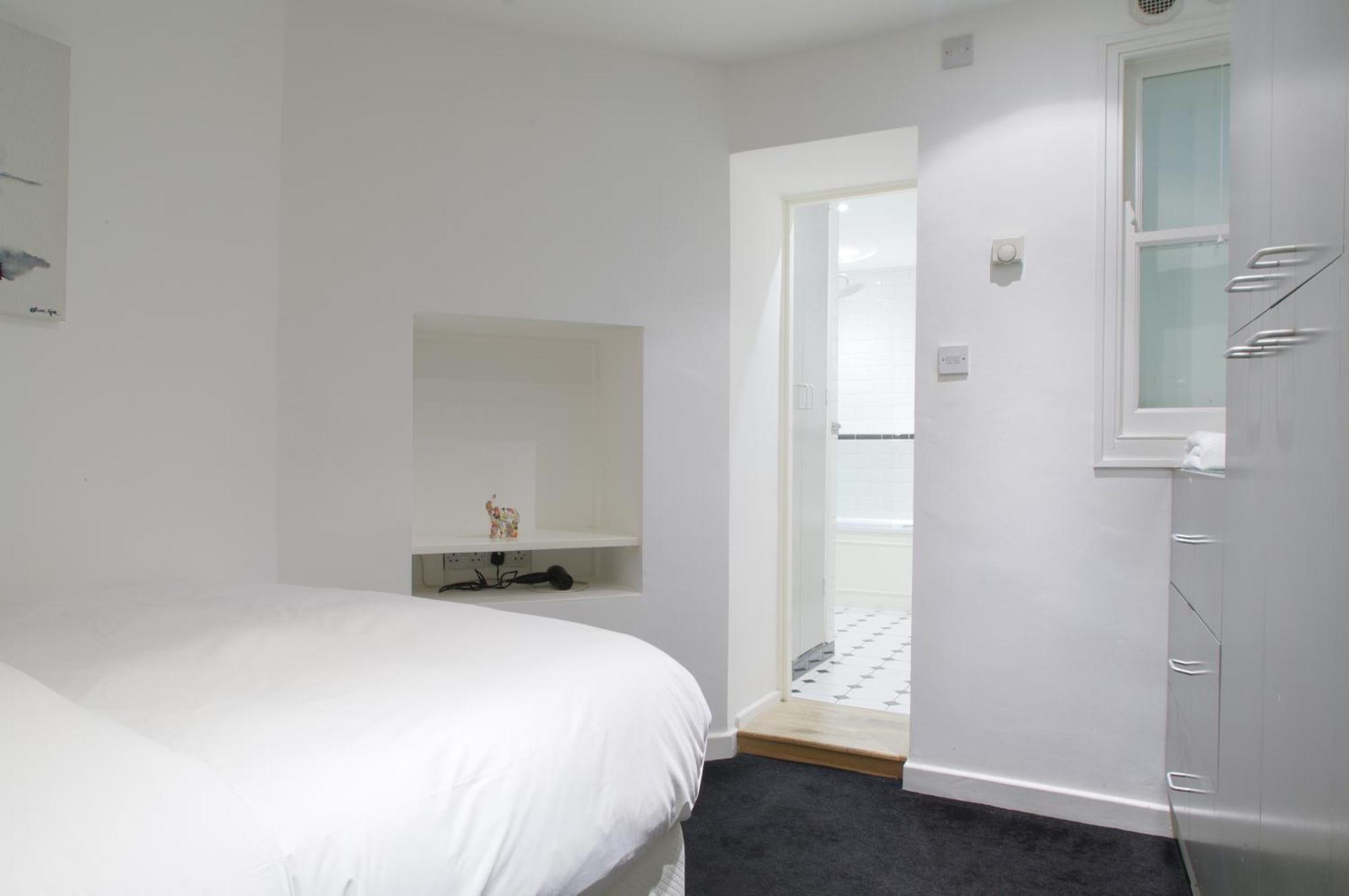 Apartment Spacious Soho On Quaint Cobbled Street