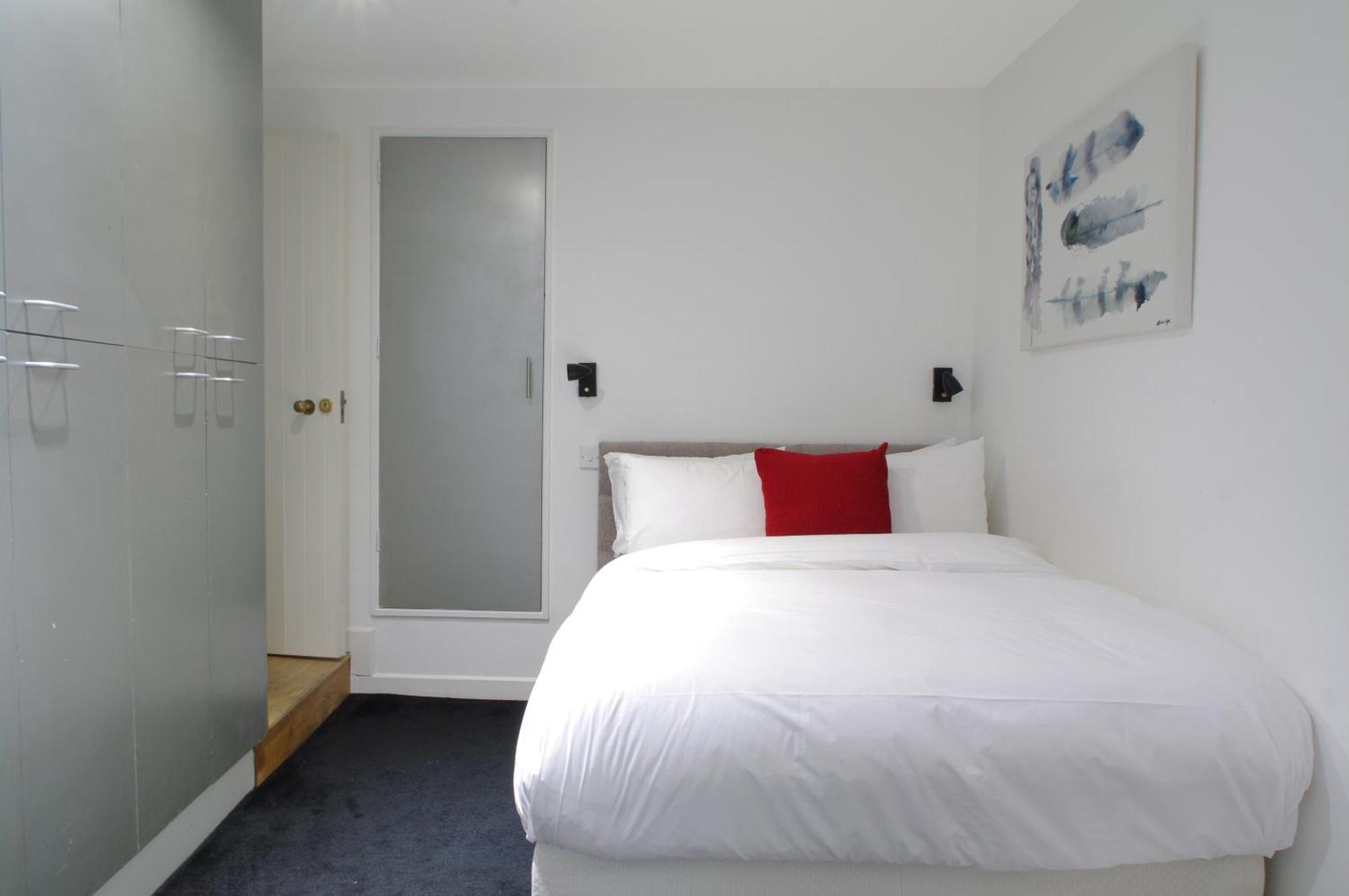 Apartment Spacious Soho On Quaint Cobbled Street *
