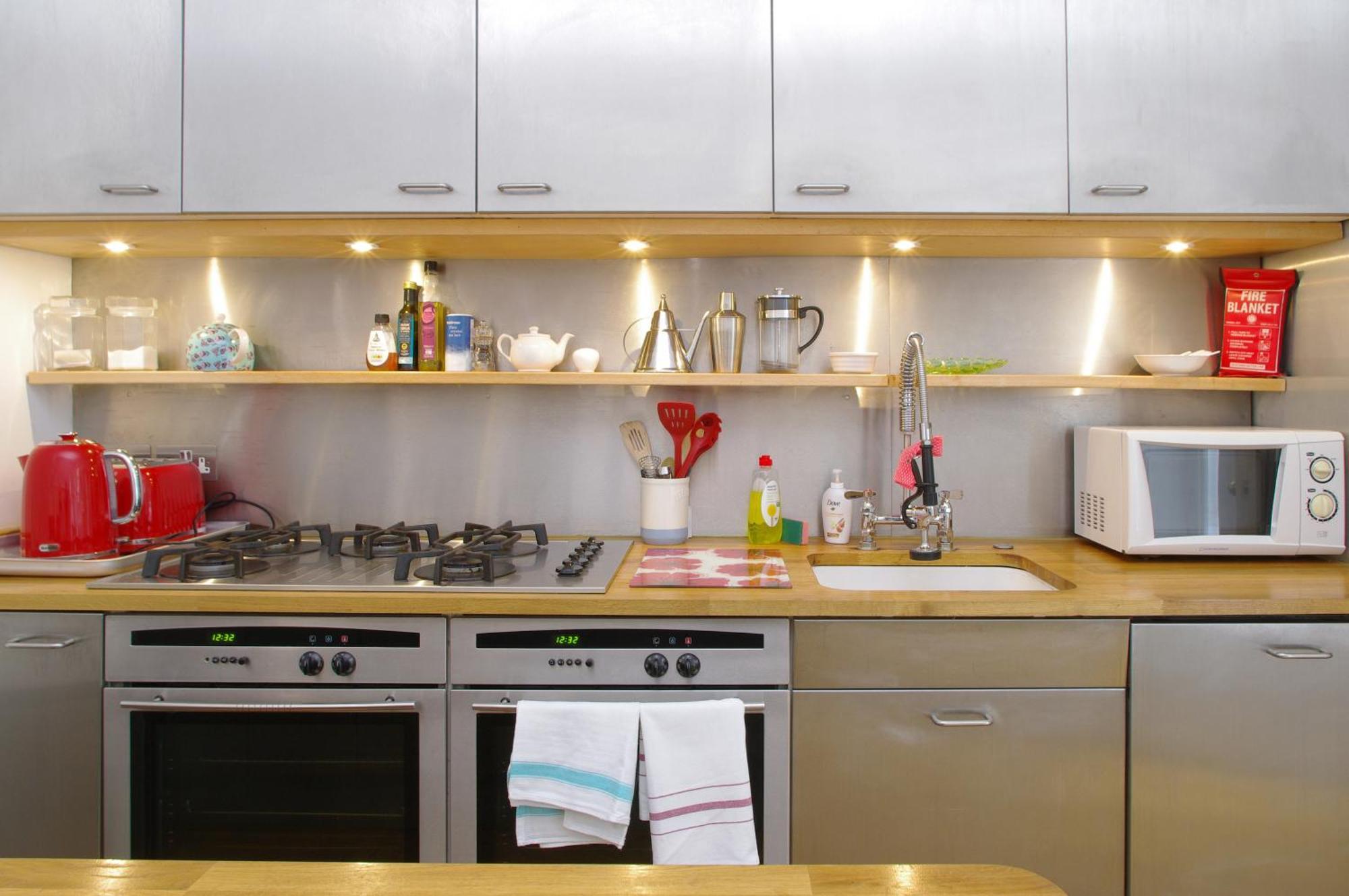 Spacious Soho On Quaint Cobbled Street * London