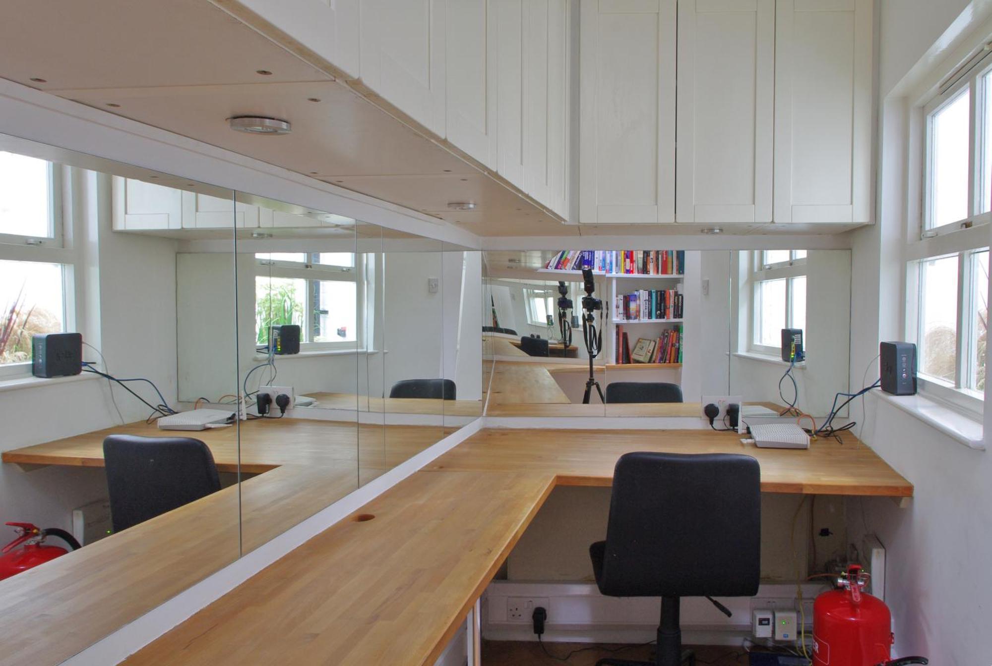 Spacious Soho On Quaint Cobbled Street *