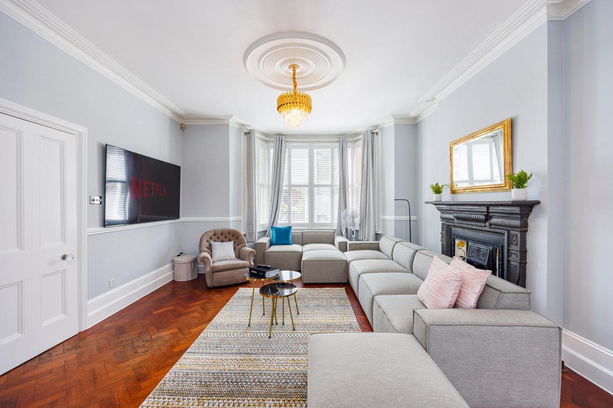 6 Bedroom House By Av Acton Sleeps 11 Free Parking Casa de férias *